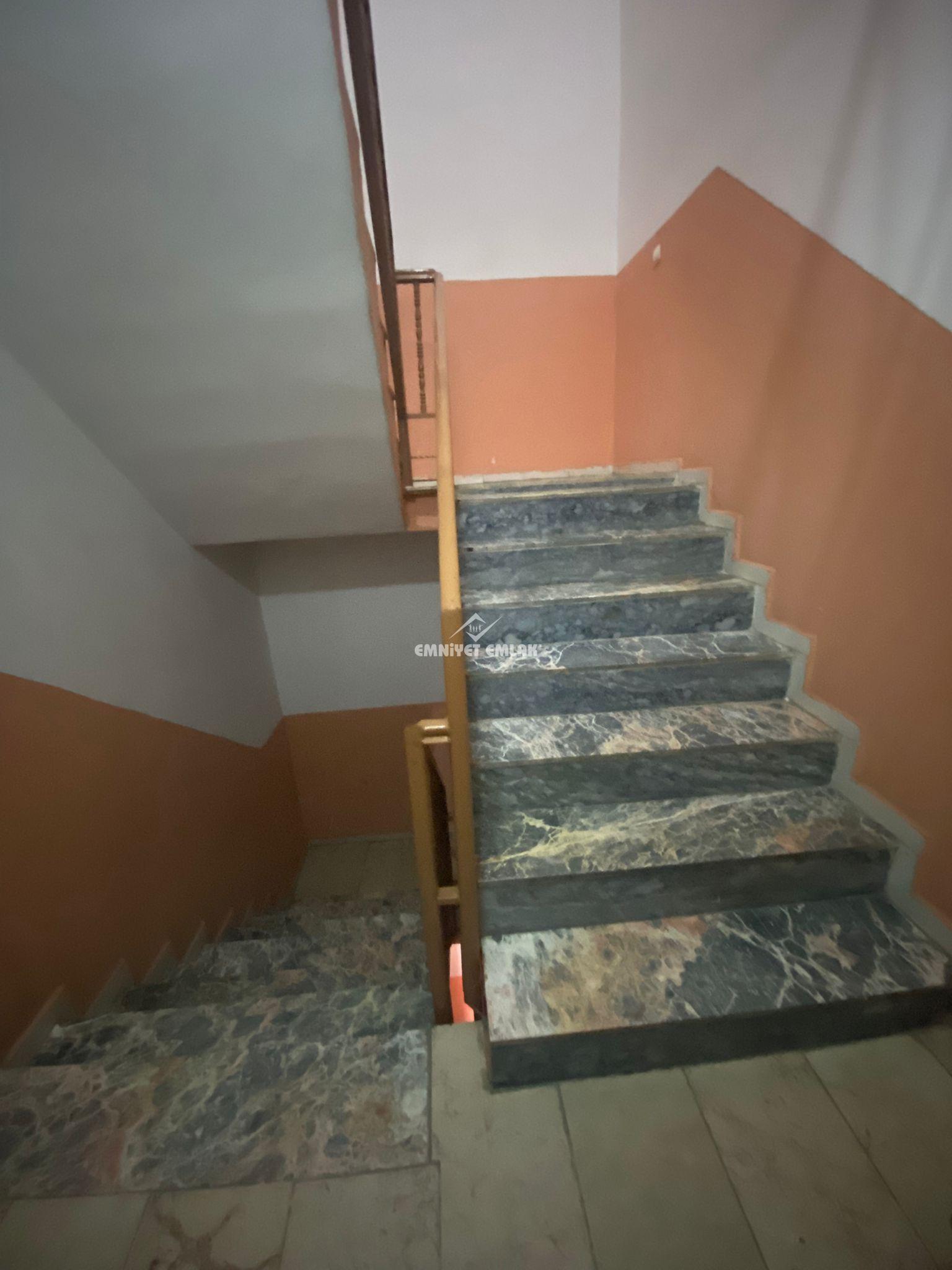 Müftü Mahallesi’nde Merkezi Konumda Kiralık 2+1 Daire