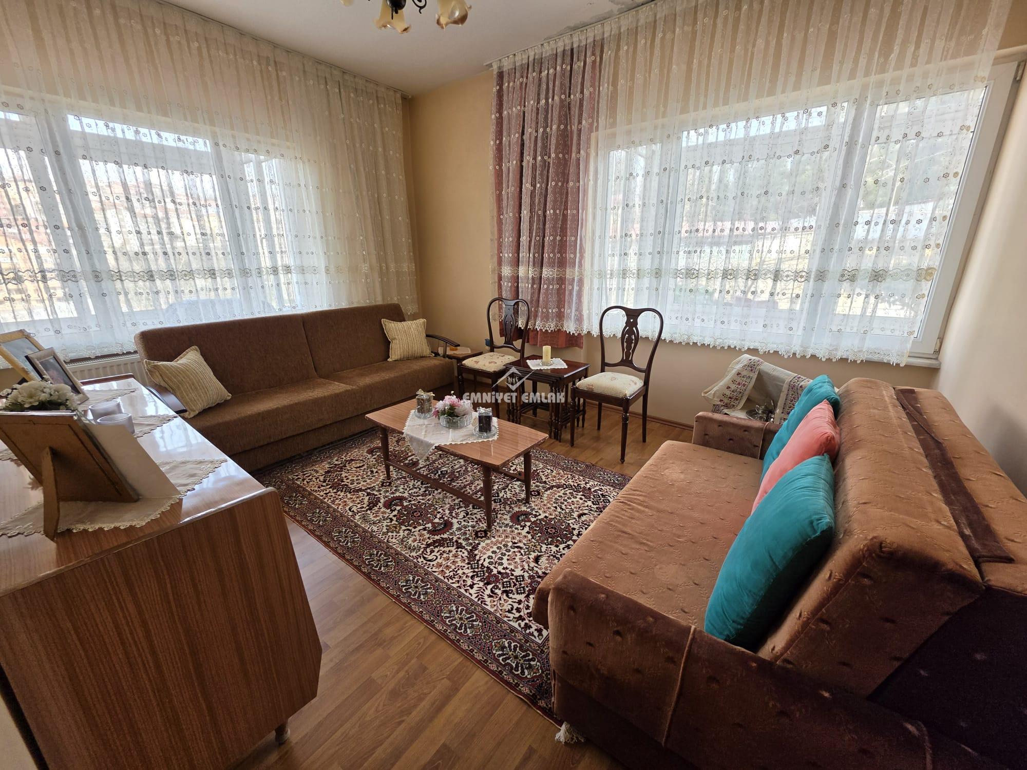 KDZ EREĞLİ  NİMET İLKÖĞRETİM OKULU MEVKİİ KANDİLLİ LOJMANLARINDA 2+1 SATILIK DAİRE