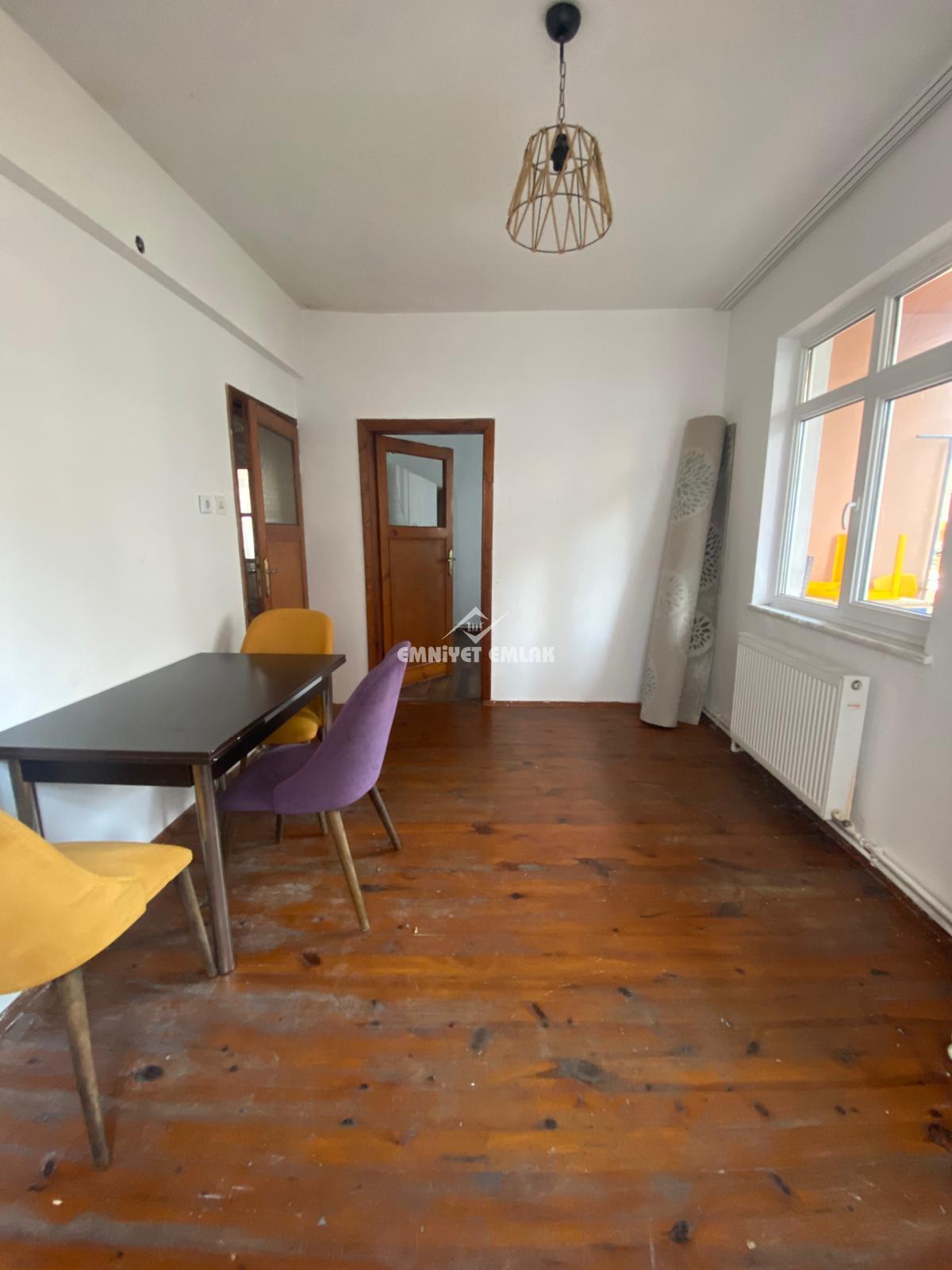 KDZ EREĞLİ KARGA MAHALLESİNDE ÇARŞIYA YÜRÜME MESAFESİNDE 2+1 KISMİ EŞYALI KİRALIK DAİRE