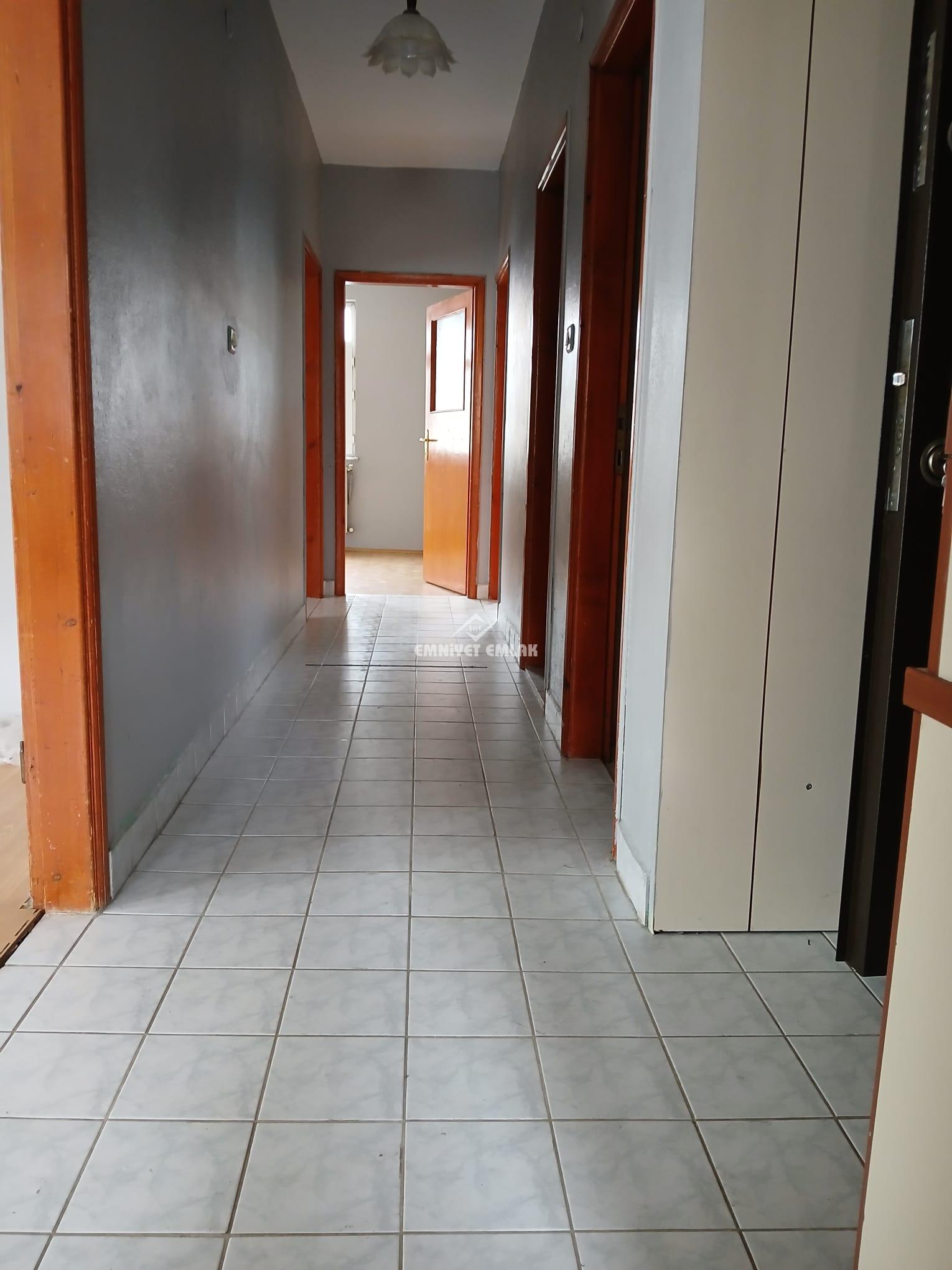 BEYÇAYIR SİTESİ ARA KAT 3+1 KİRALIK DAİRE