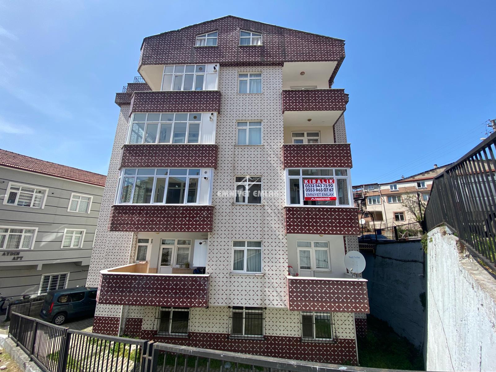 EREĞLİ AKARCA MAHALLESİ ÇARŞI MERKEZİ KONUMDA KİRALIK 3+1 DAİRE