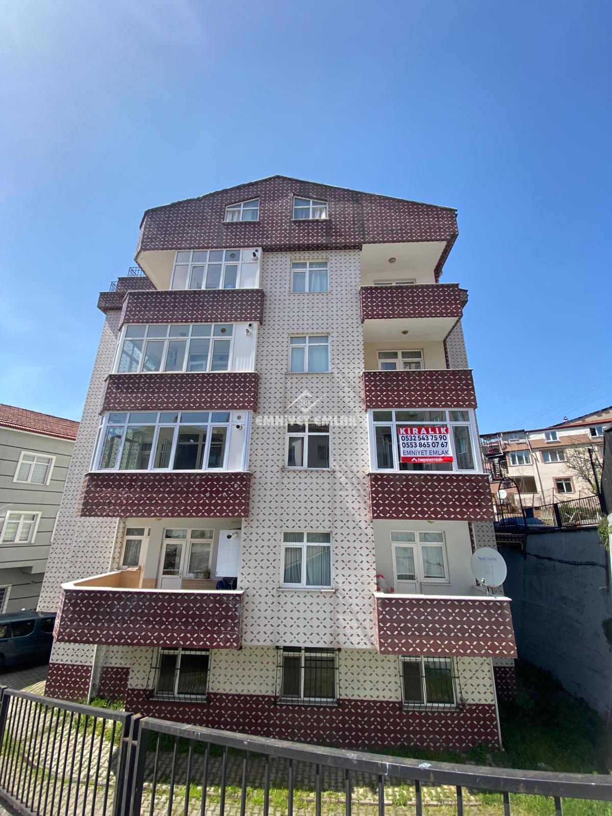 EREĞLİ AKARCA MAHALLESİ ÇARŞI MERKEZİ KONUMDA KİRALIK 3+1 DAİRE