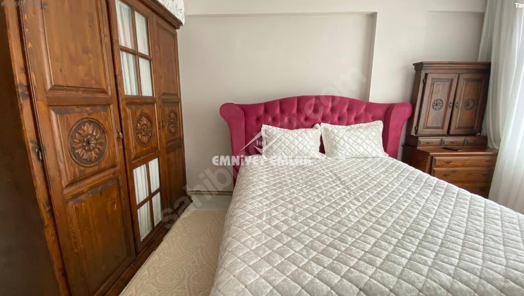 Hatip Sokak’ta Geniş, Ferah 2+1 Daire – Merkezi Konumda, Çift Balkonlu