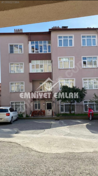Hatip Sokak’ta Geniş, Ferah 2+1 Daire – Merkezi Konumda, Çift Balkonlu