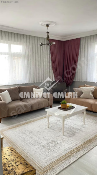 Hatip Sokak’ta Geniş, Ferah 2+1 Daire – Merkezi Konumda, Çift Balkonlu