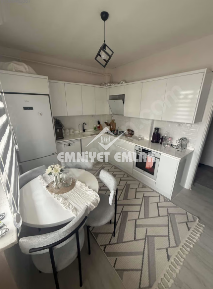 Akarca Mahallesi Merkezi Konumda | 3+1 Geniş Daire | Balkonlu | Açık Otoparklı