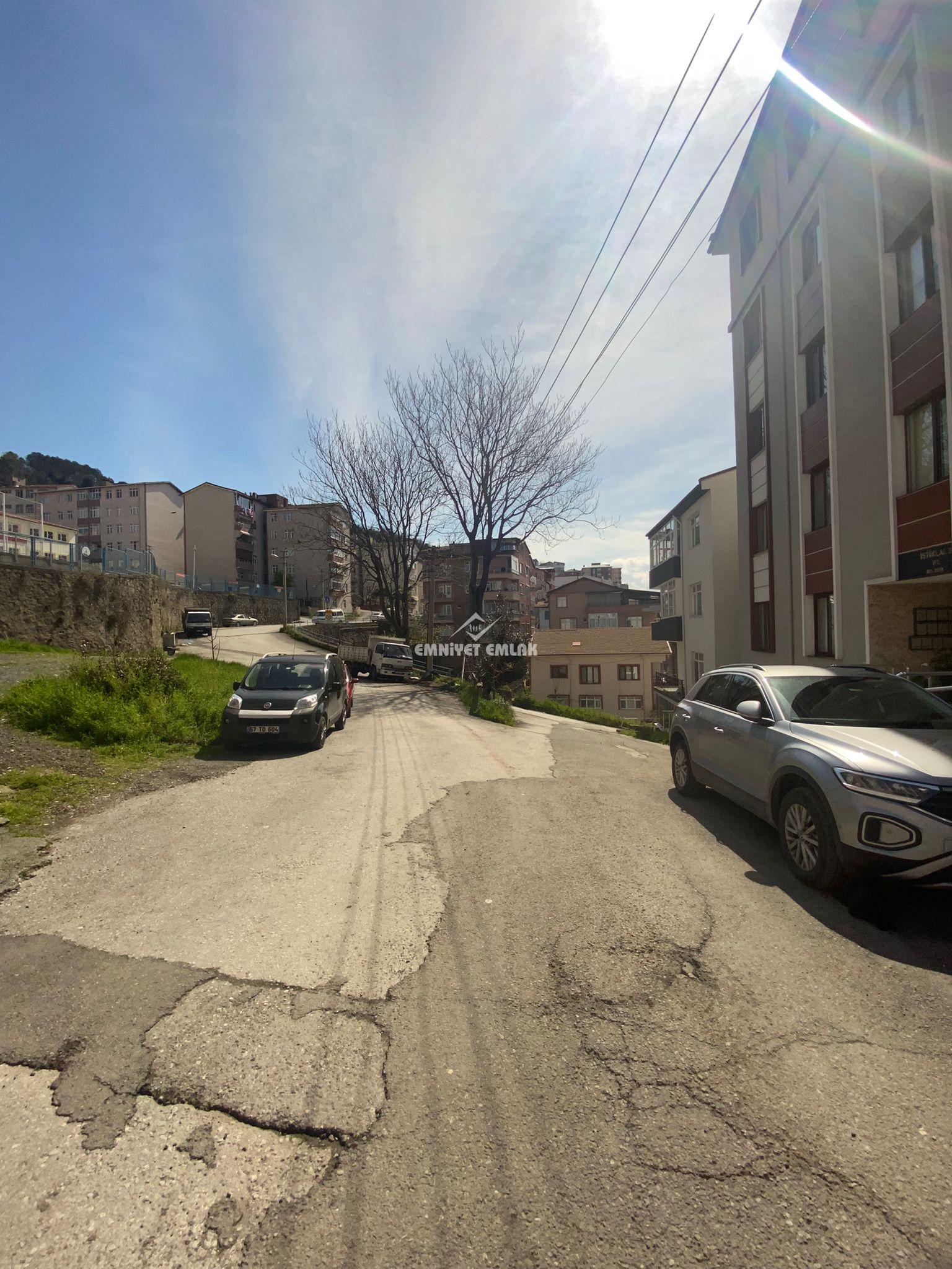 Kadıtarlası Bölgesi İhsan Yılmaz İlkokulu Yanı Eşyalı / İsteğe Göre Eşyasız Kiralık Daire