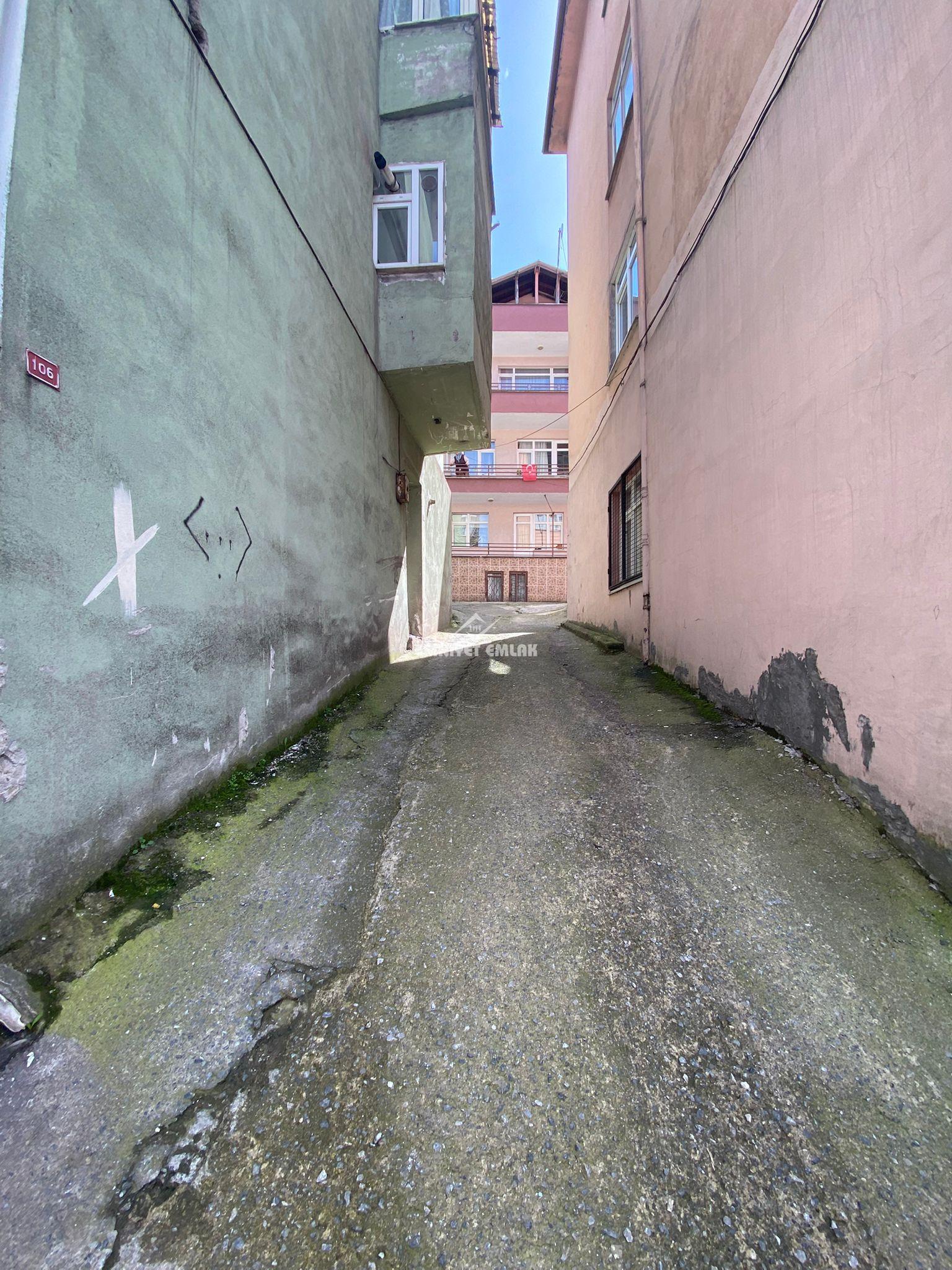 KAVAKLIK MAHALLESİNDE KİRALIK 2+1 DAİRE