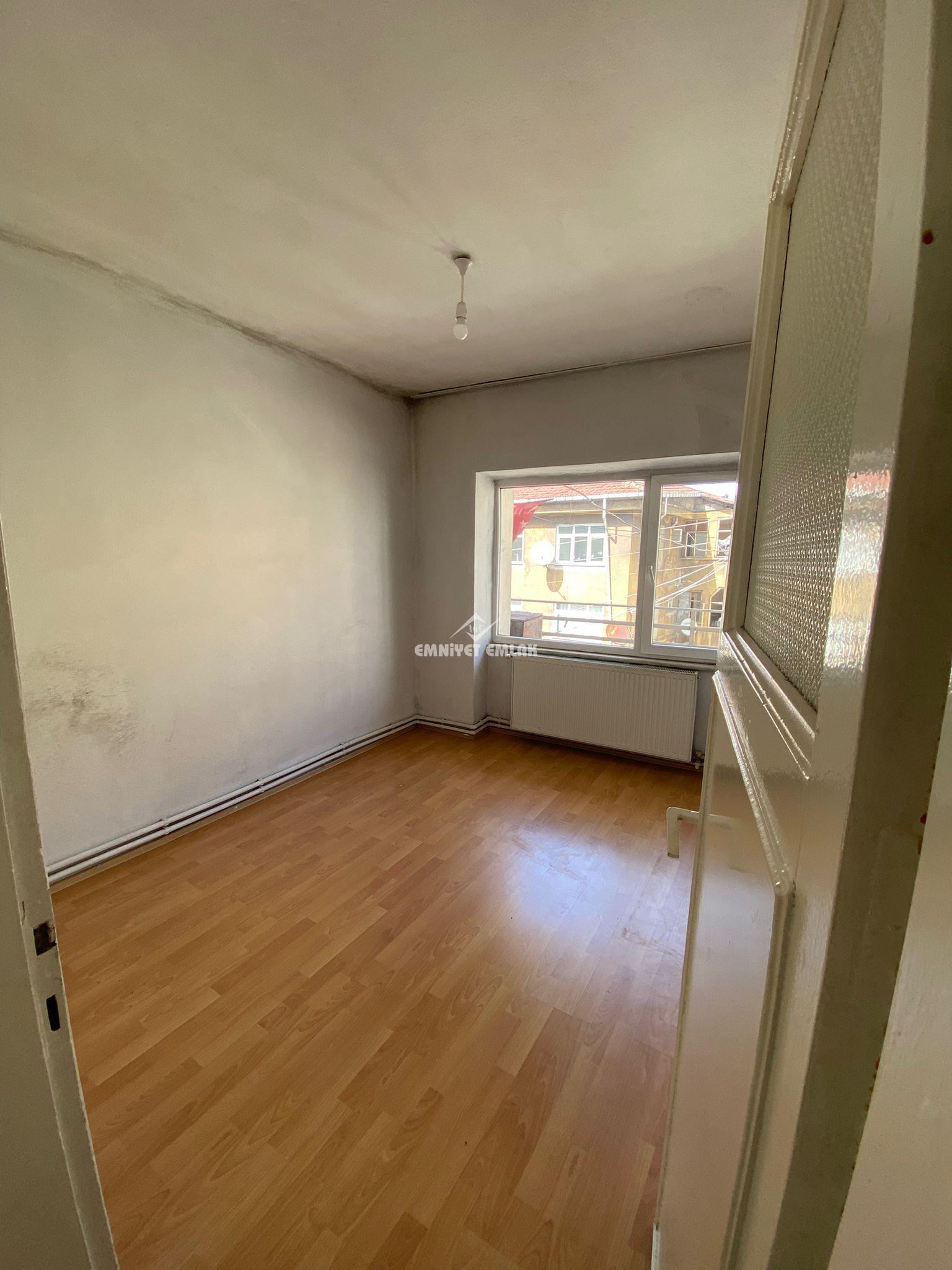 KAVAKLIK MAHALLESİNDE KİRALIK 2+1 DAİRE