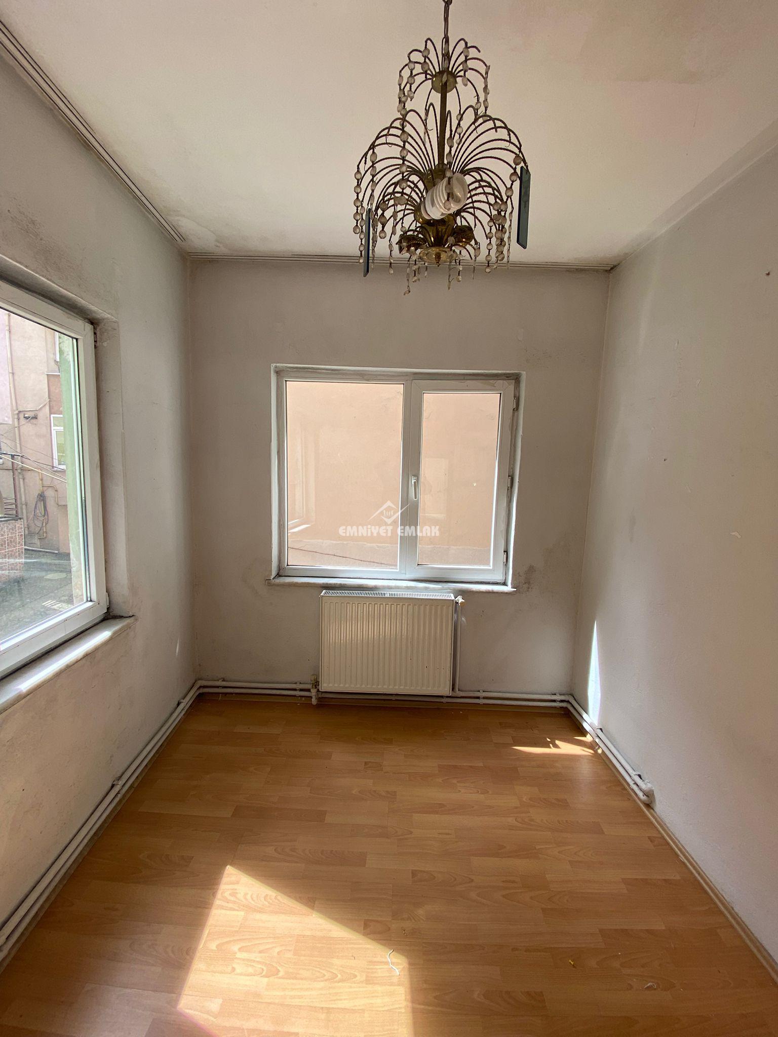 KAVAKLIK MAHALLESİNDE KİRALIK 2+1 DAİRE