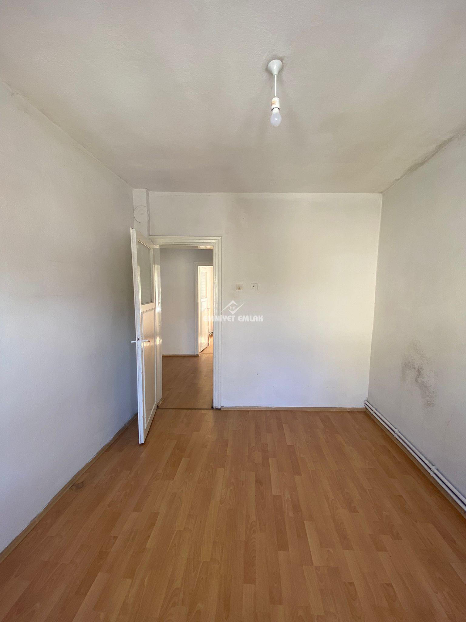 KAVAKLIK MAHALLESİNDE KİRALIK 2+1 DAİRE