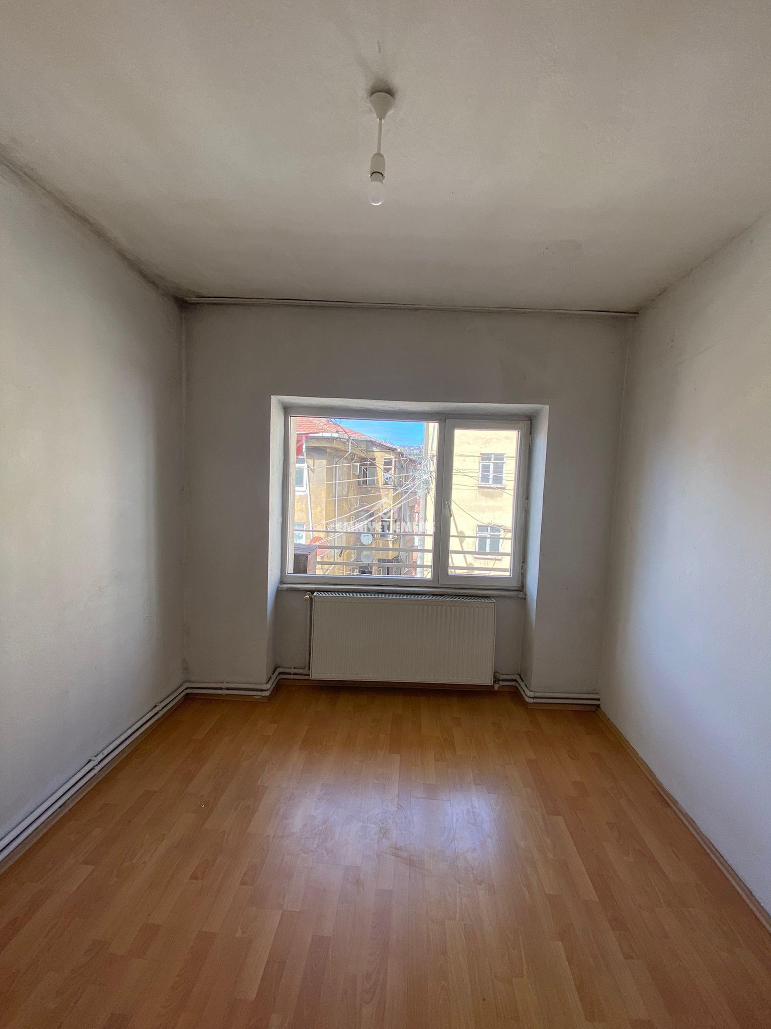 KAVAKLIK MAHALLESİNDE KİRALIK 2+1 DAİRE