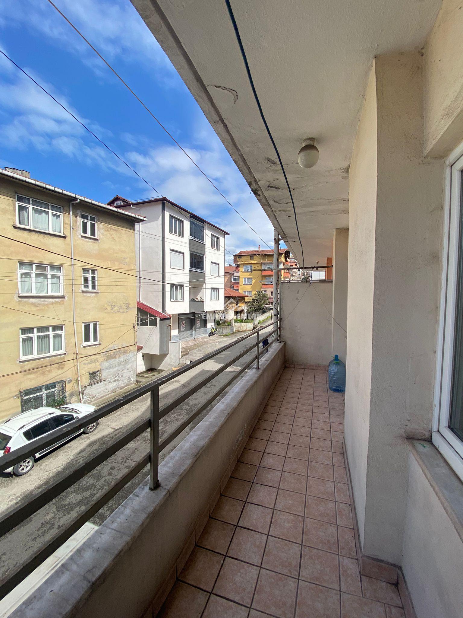 KAVAKLIK MAHALLESİNDE KİRALIK 2+1 DAİRE