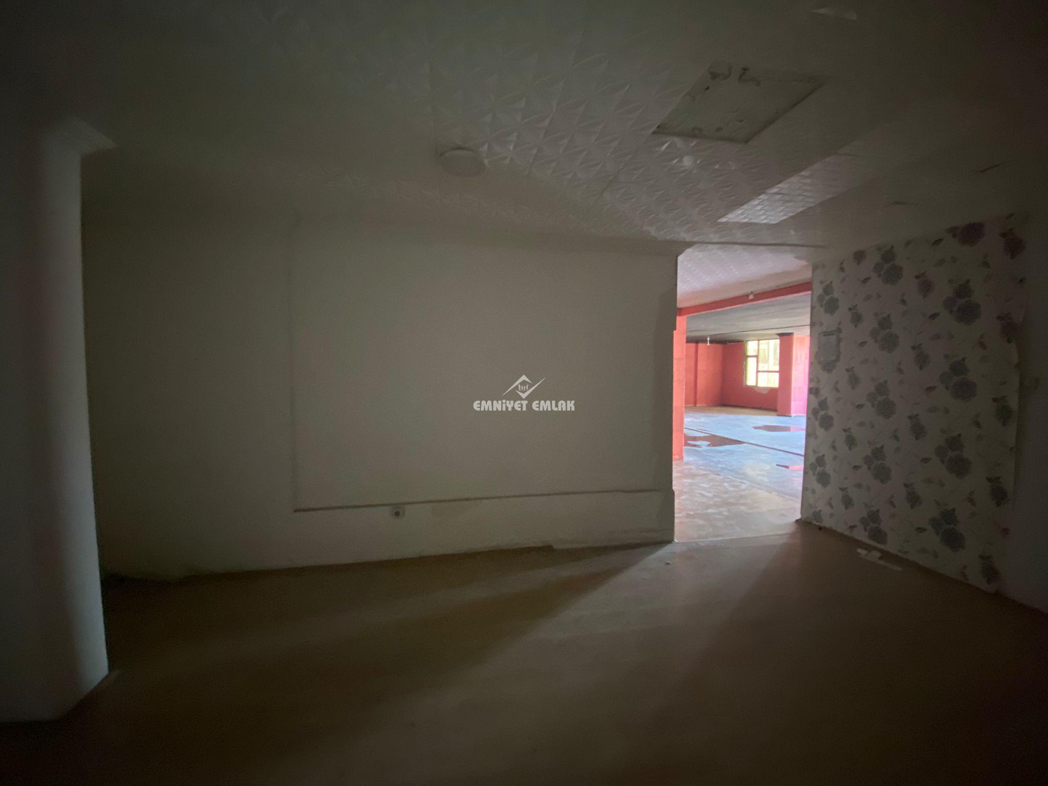 EREĞLİ ÇARŞI MERKEZDE 150 m² KİRALIK PRESTİJLİ DÜKKAN