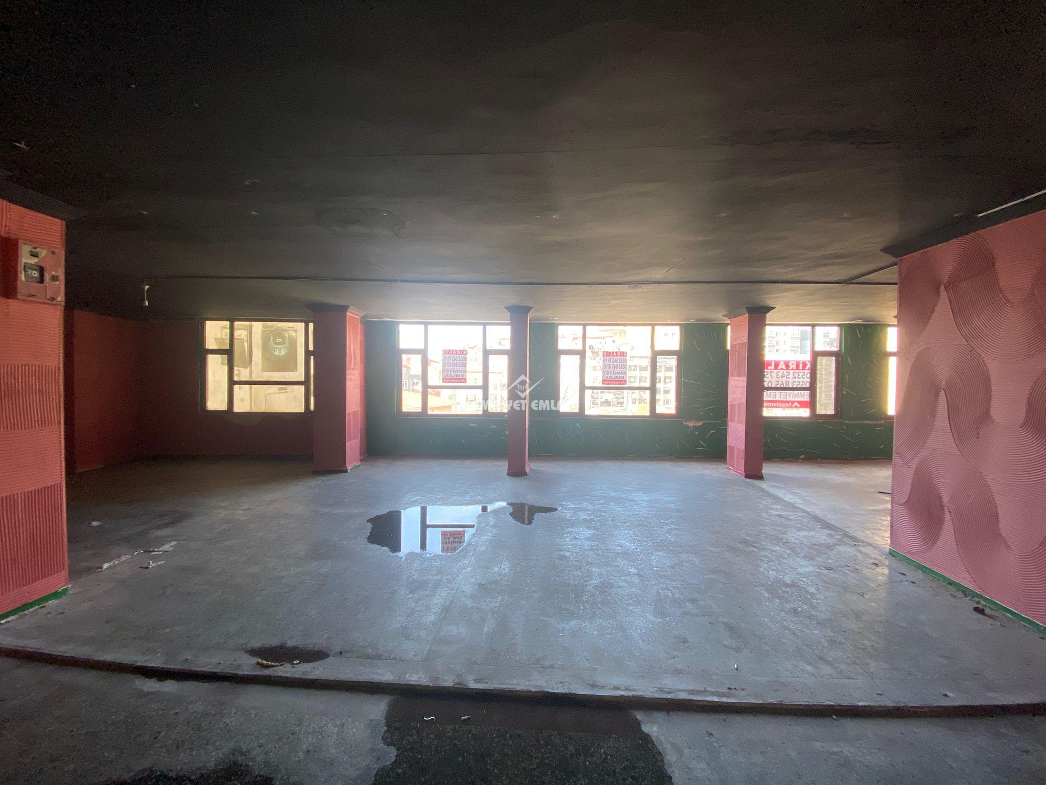 EREĞLİ ÇARŞI MERKEZDE 150 m² KİRALIK PRESTİJLİ DÜKKAN