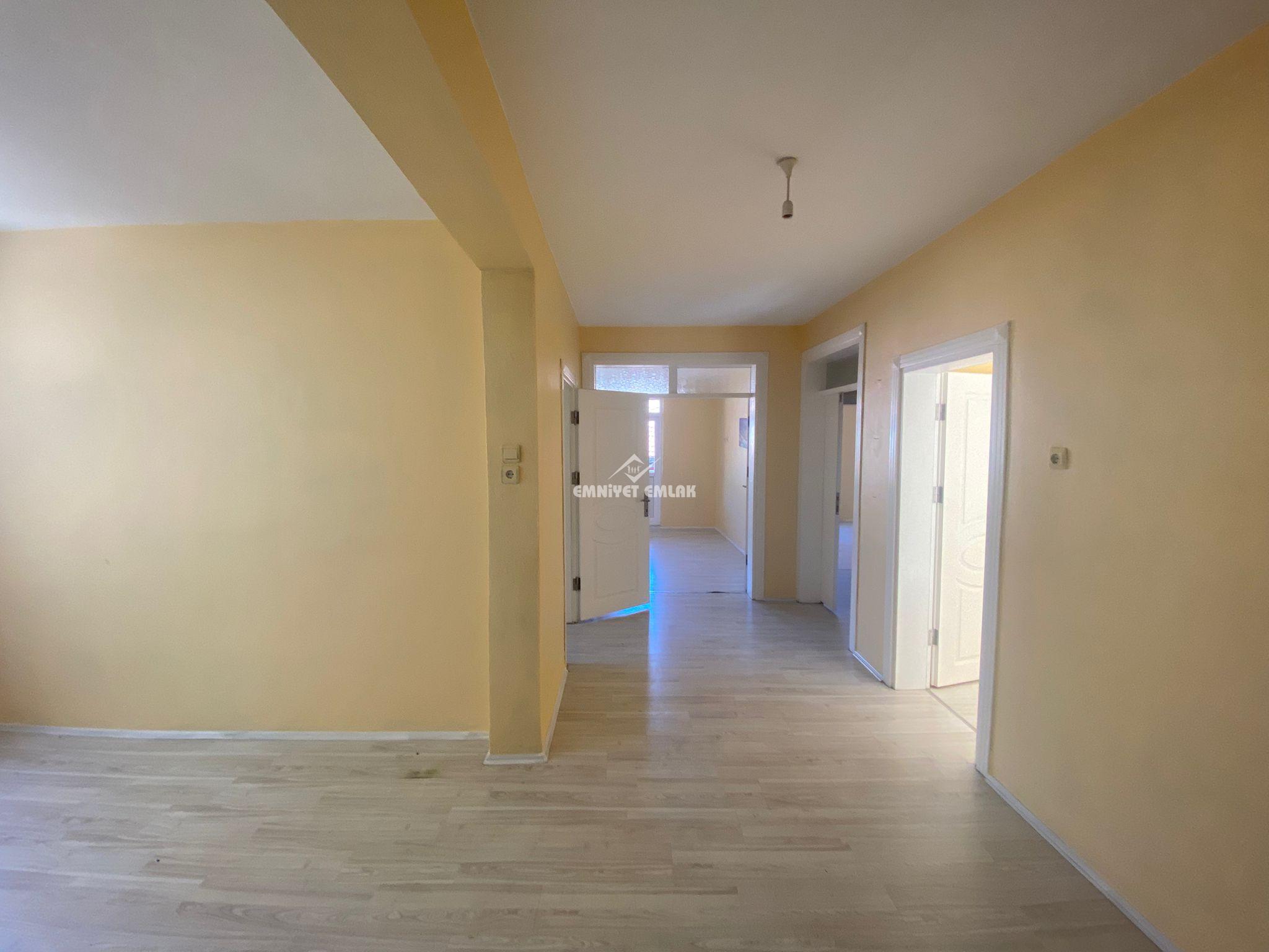 ÇARŞI MERKEZDE! BELEDİYE KARŞISI 2+1 KİRALIK DAİRE