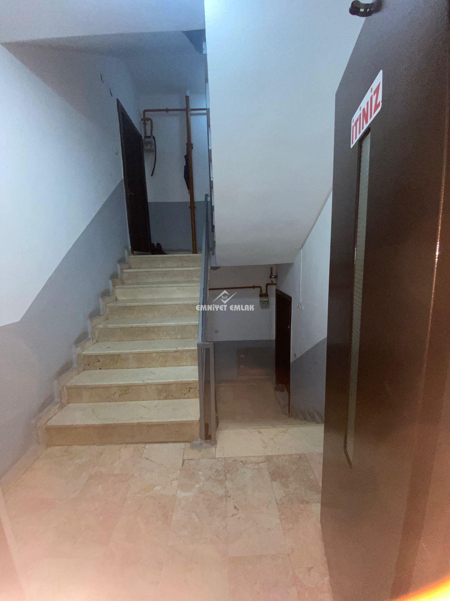 KDZ EREĞLİ ÇARŞI MERKEZ BEYÇAYIRI STADI BÖLGESİNDE 3+1 EŞYALI / EŞYASIZ KİRALIK DAİRE