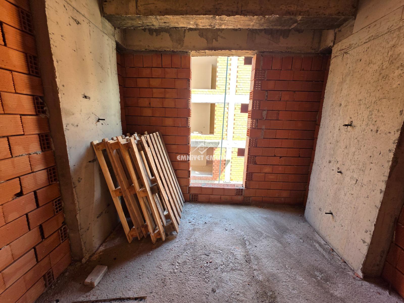 Kdz. Ereğli Kırmacı Okullar Bölgesi’nde Havuzlu 1+1 Satılık Daire