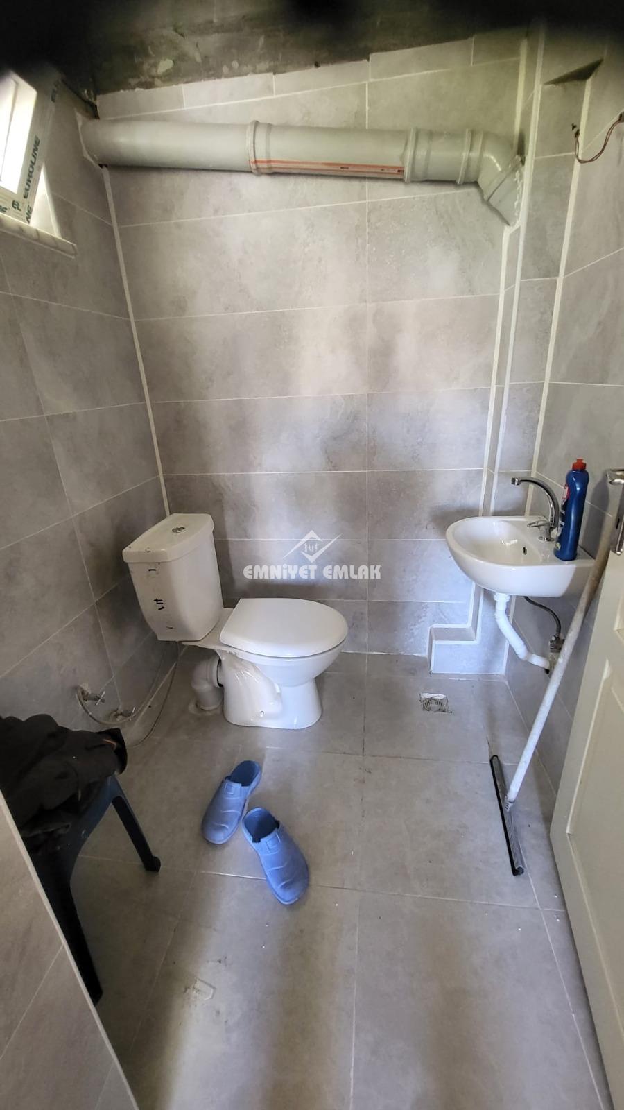 Kepez Dağ Evleri’nde 70 m² Kiralık İş Yeri