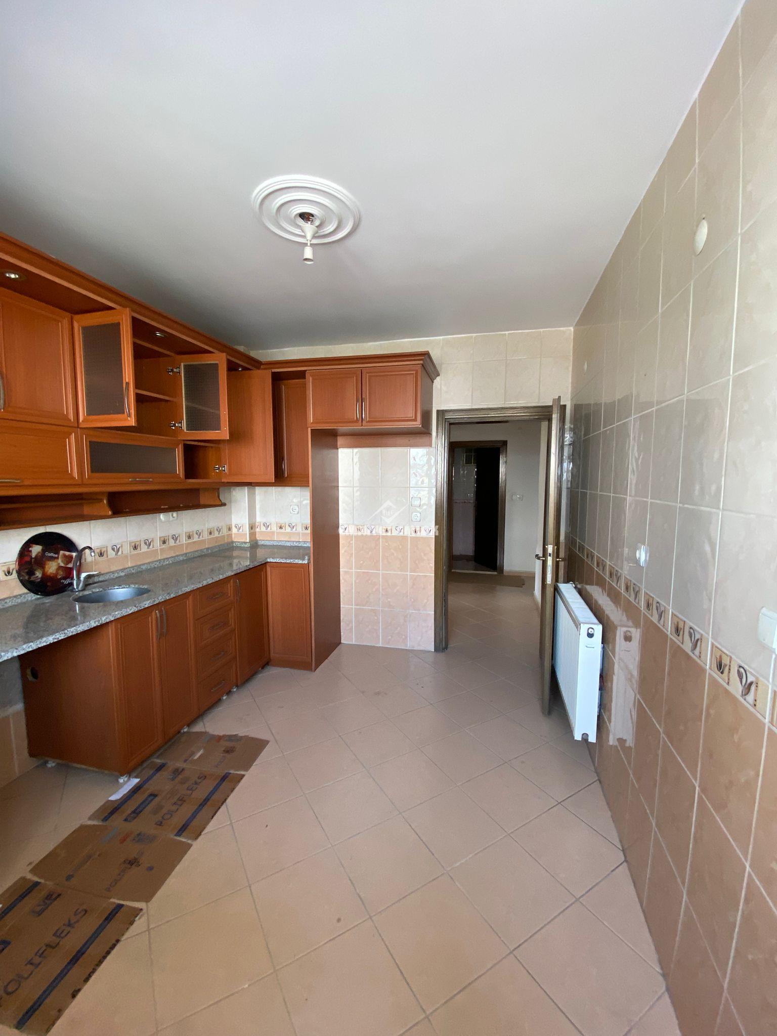 KAVAKLIK MAHALLESİNDE KİRALIK 2+1 DAİRE