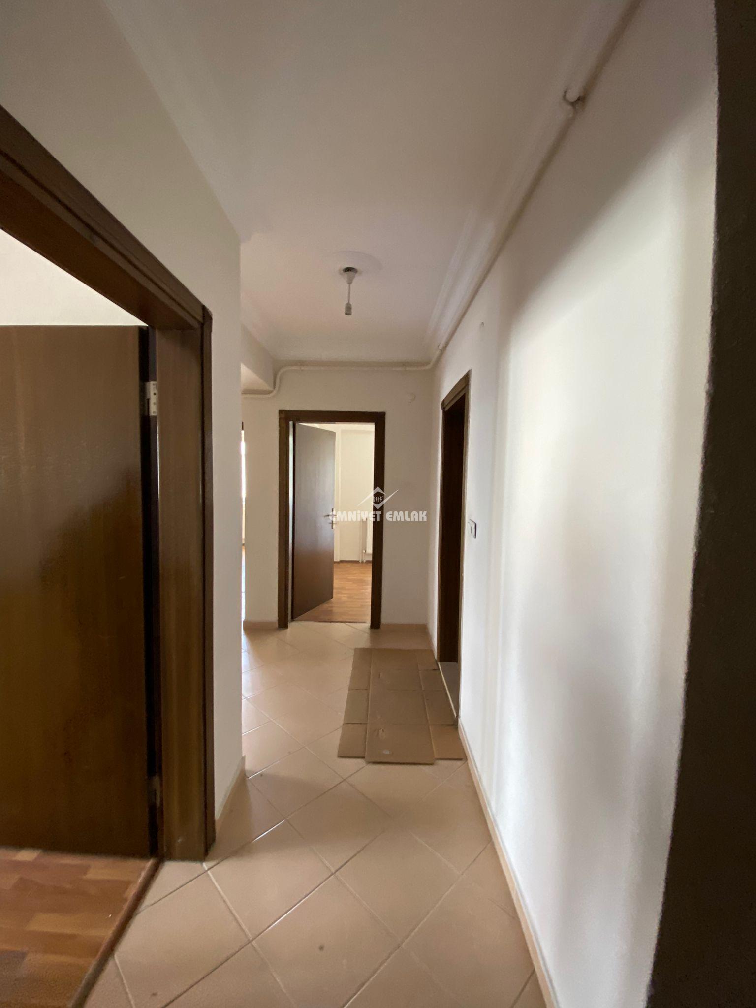 KAVAKLIK MAHALLESİNDE KİRALIK 2+1 DAİRE