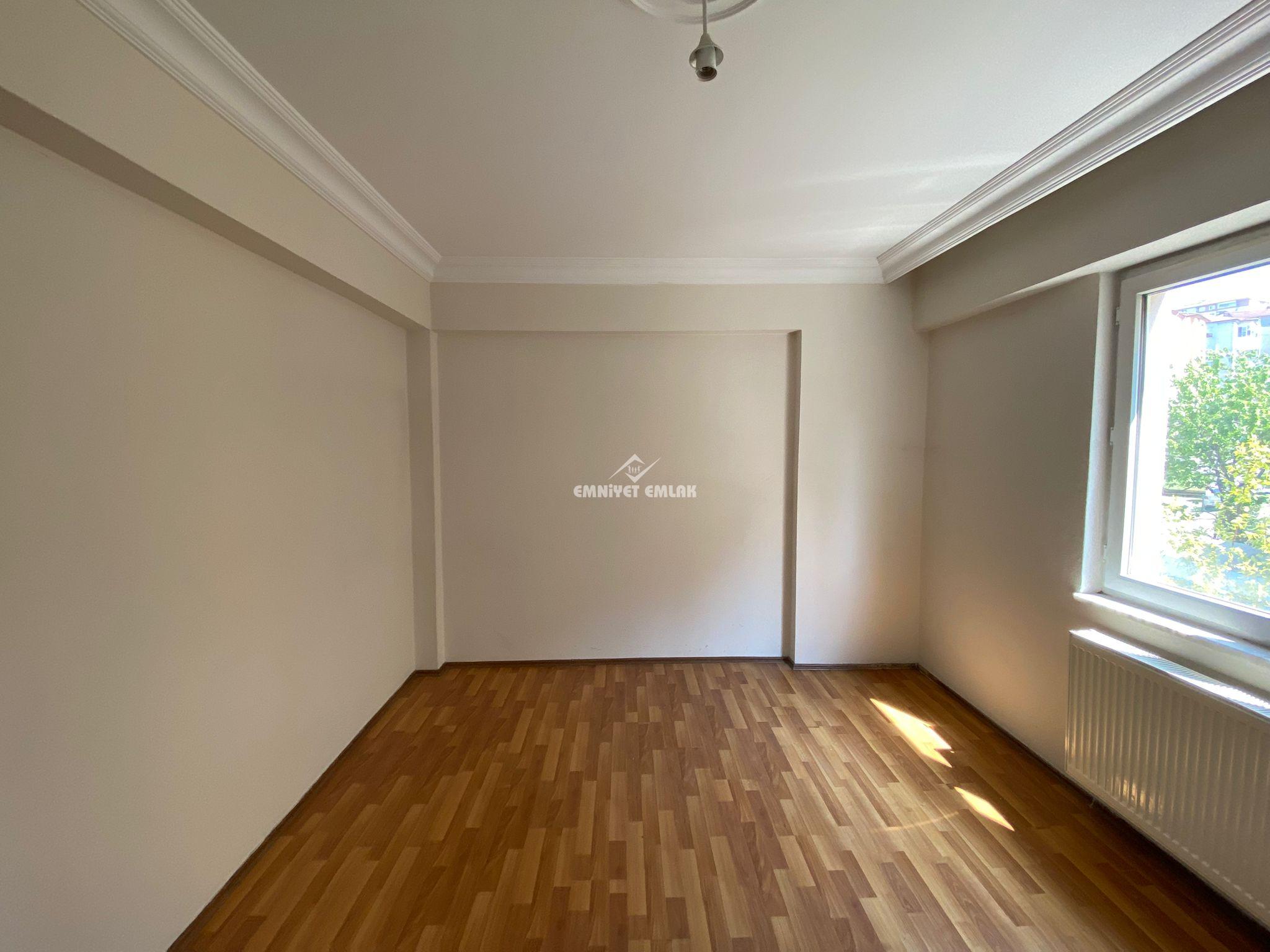 KAVAKLIK MAHALLESİNDE KİRALIK 2+1 DAİRE