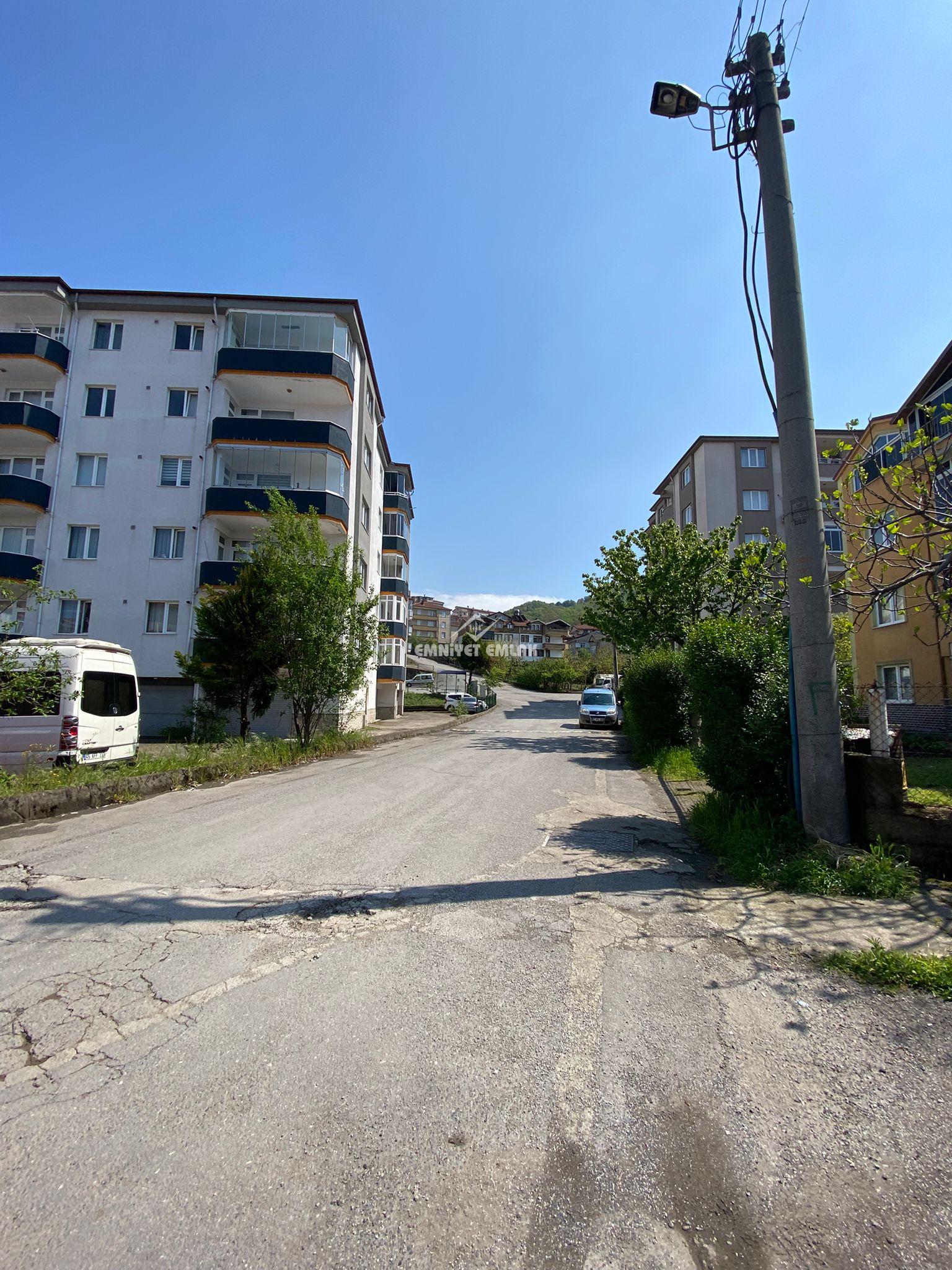 KAVAKLIK MAHALLESİNDE KİRALIK 2+1 DAİRE