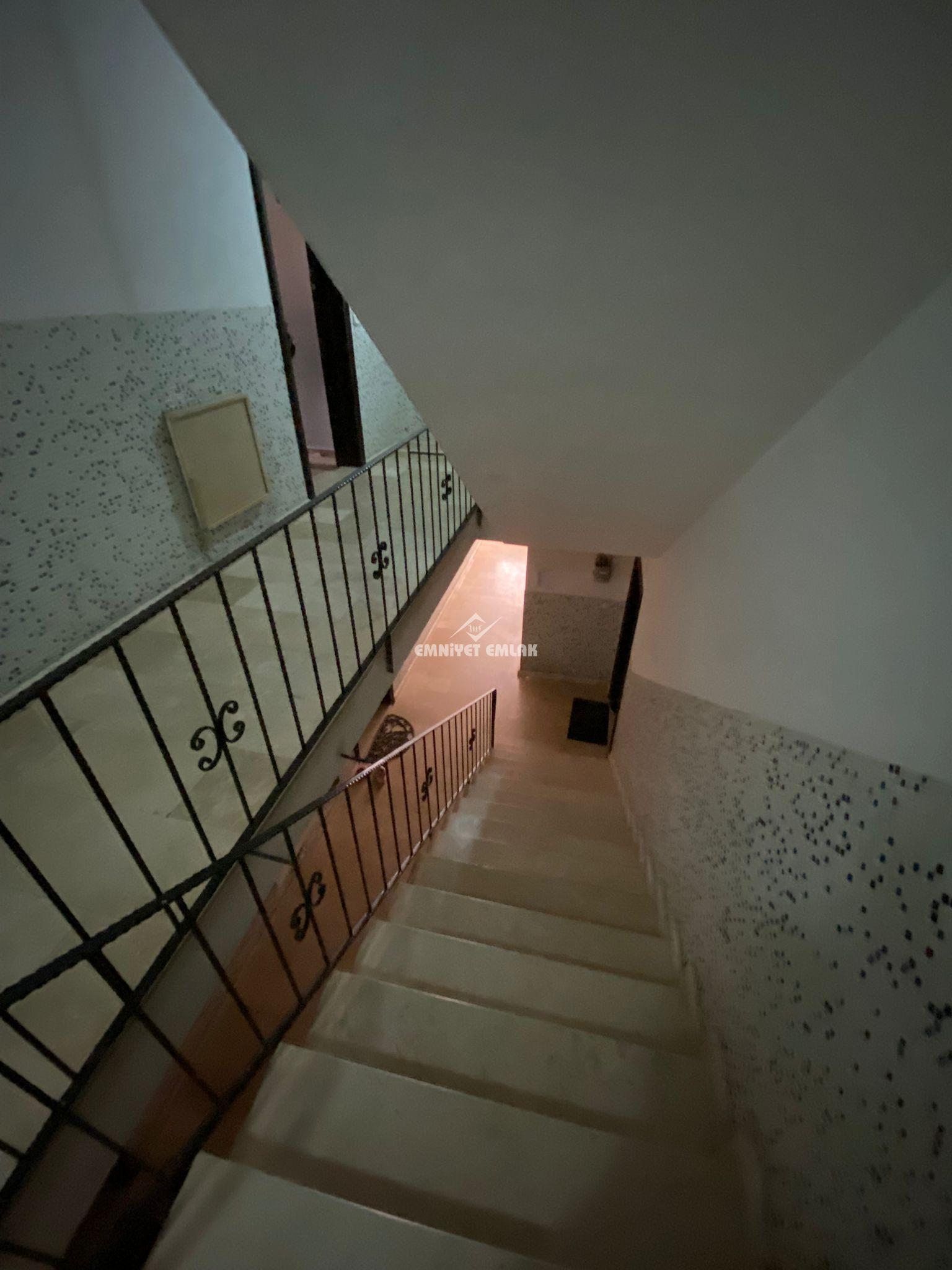 KAVAKLIK MAHALLESİNDE KİRALIK 2+1 DAİRE