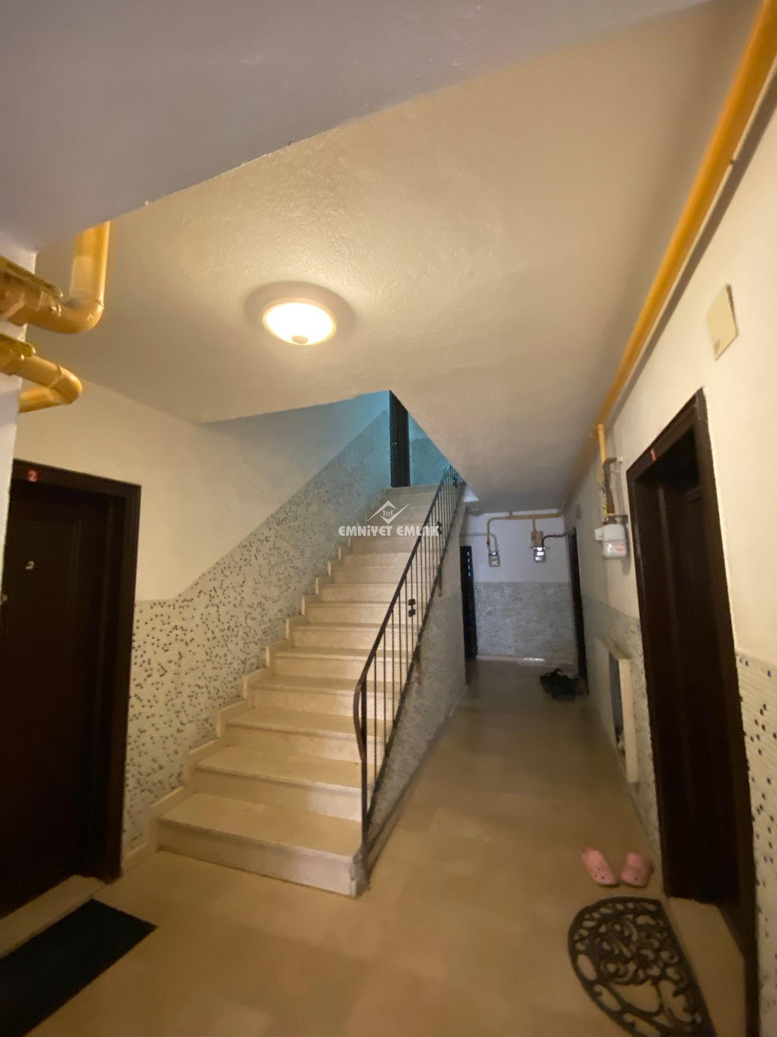 KAVAKLIK MAHALLESİNDE KİRALIK 2+1 DAİRE