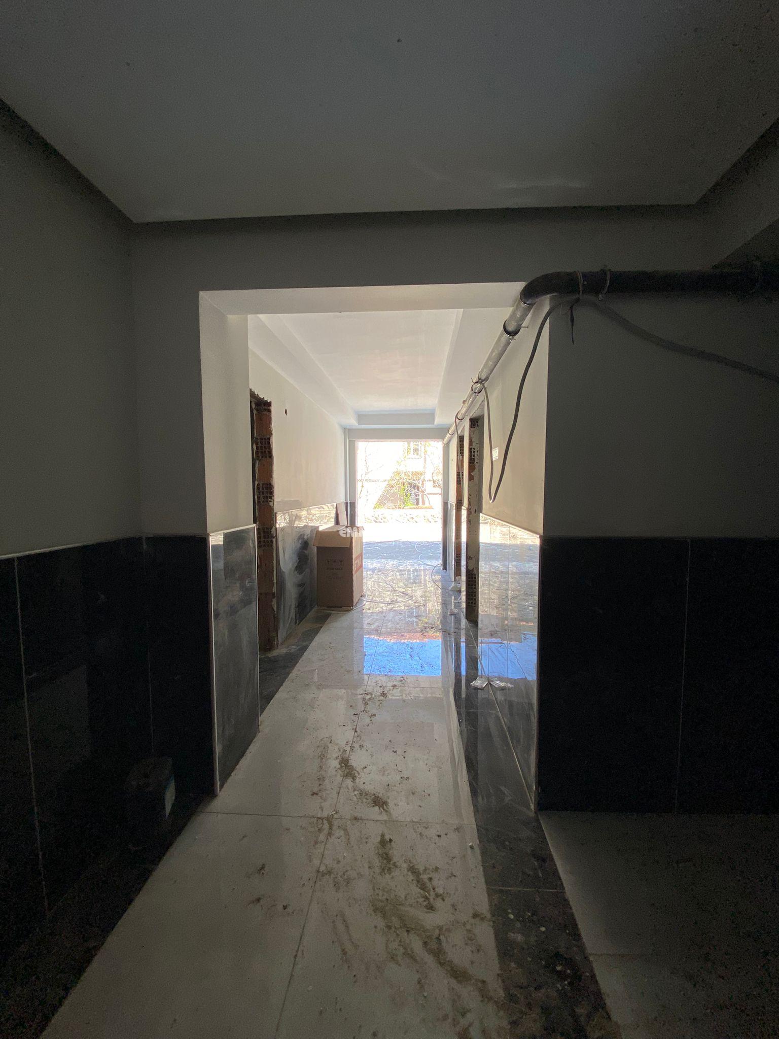 KEMER MEVKİİ’NDE SIFIR 1+1 EŞYALI KİRALIK DAİRE