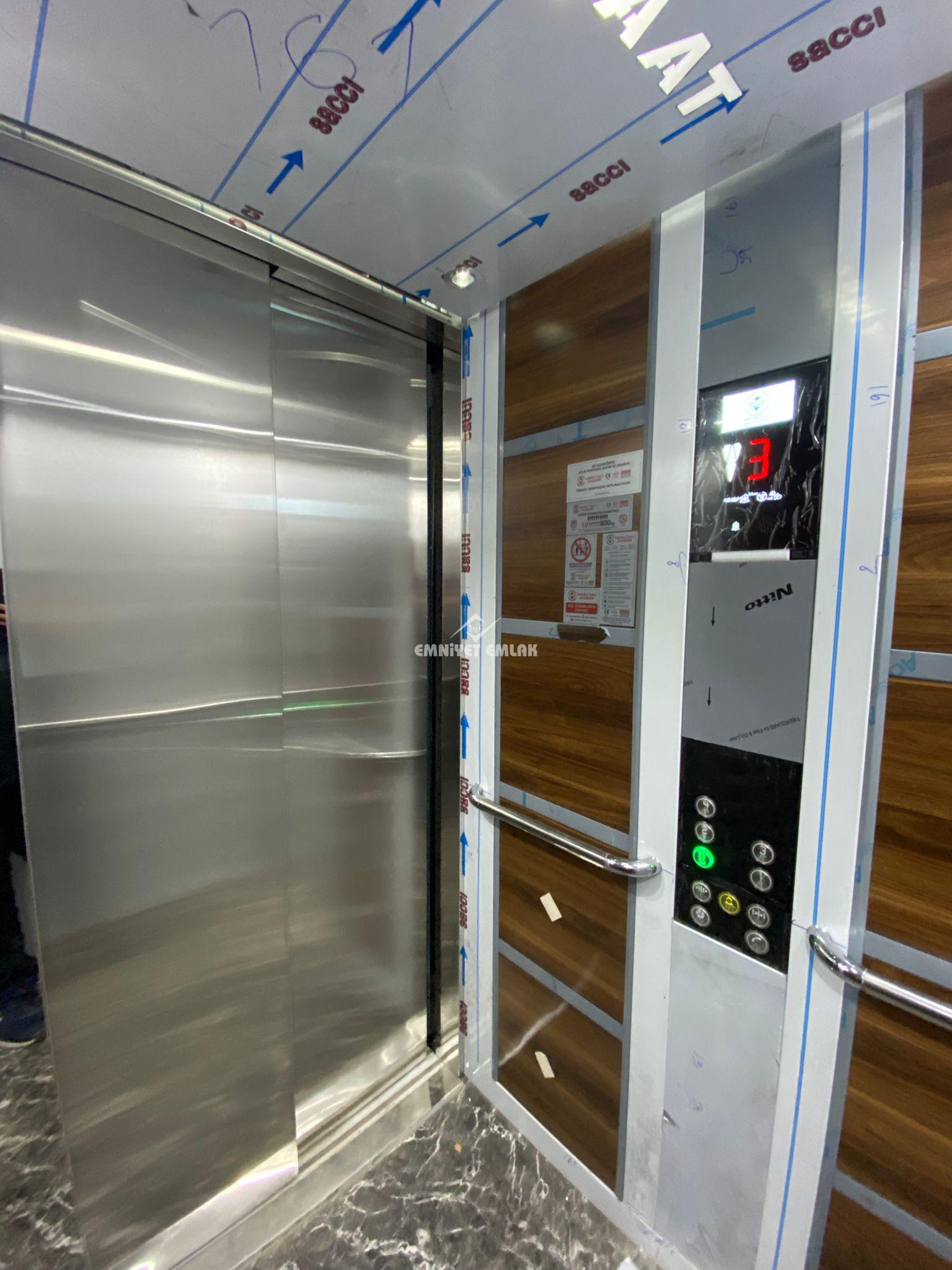 KEMER MEVKİİ’NDE SIFIR 1+1 EŞYALI KİRALIK DAİRE