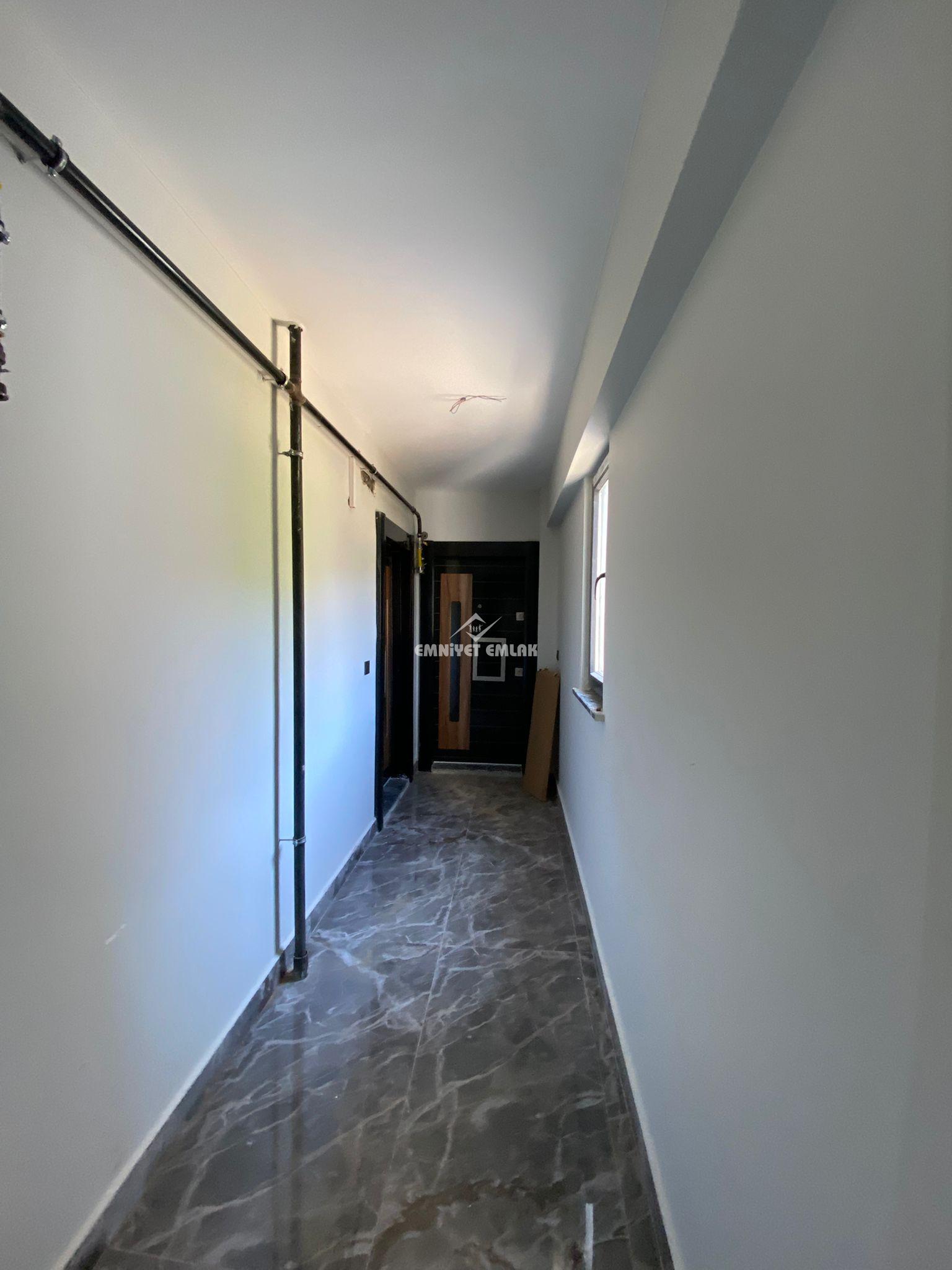 KEMER MEVKİİ’NDE SIFIR 1+1 EŞYALI KİRALIK DAİRE