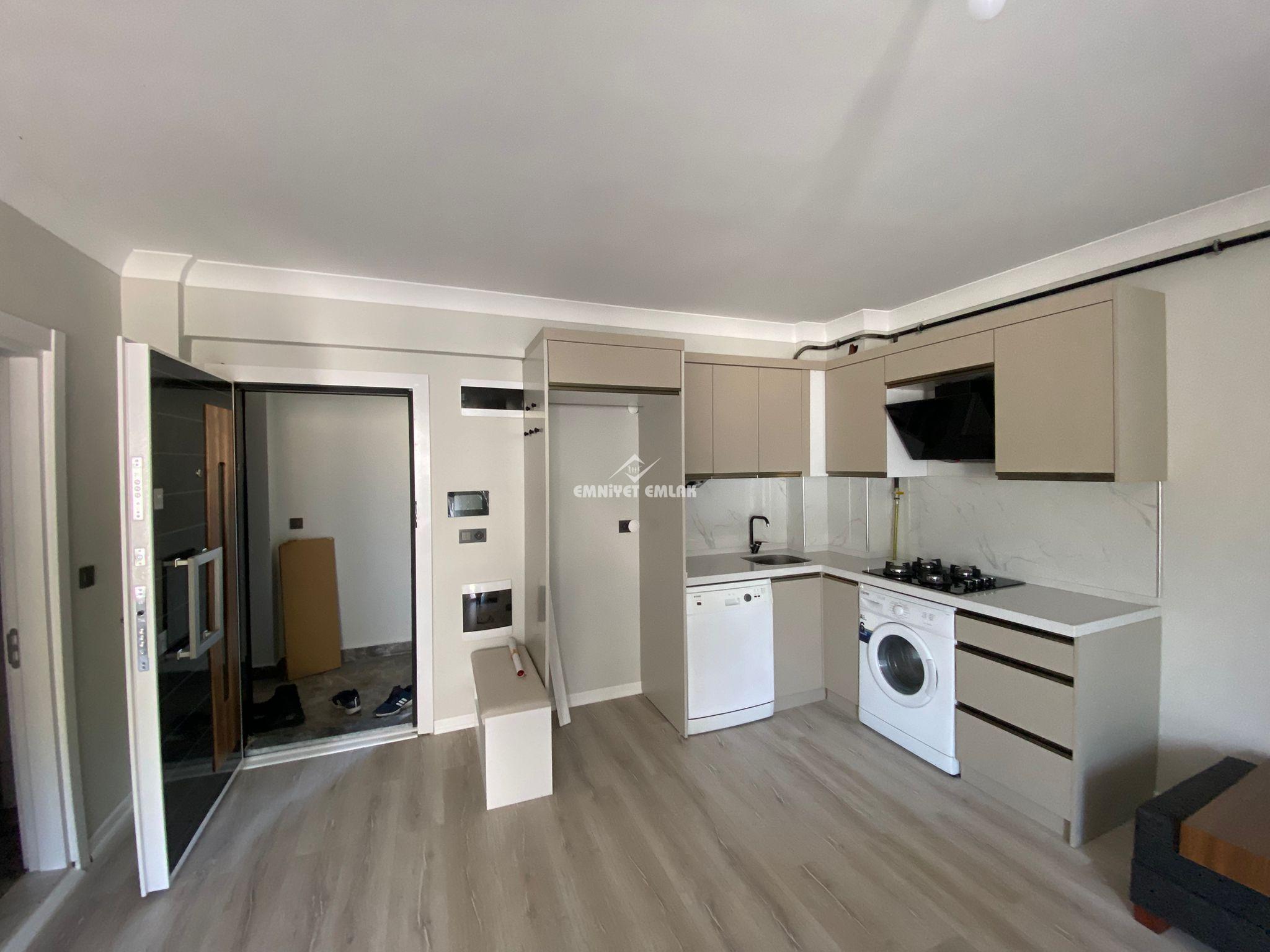 KEMER MEVKİİ’NDE SIFIR 1+1 EŞYALI KİRALIK DAİRE