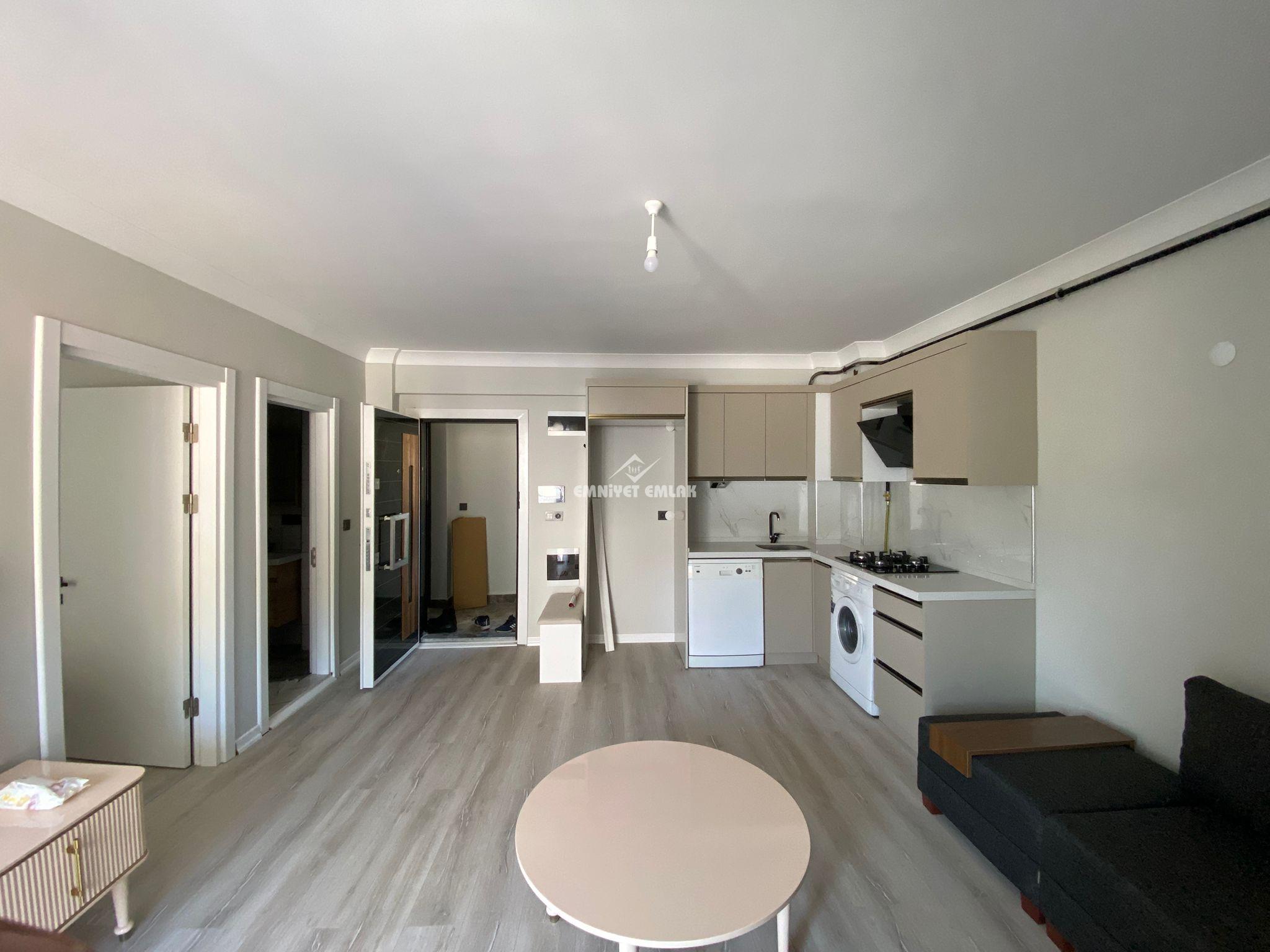 KEMER MEVKİİ’NDE SIFIR 1+1 EŞYALI KİRALIK DAİRE