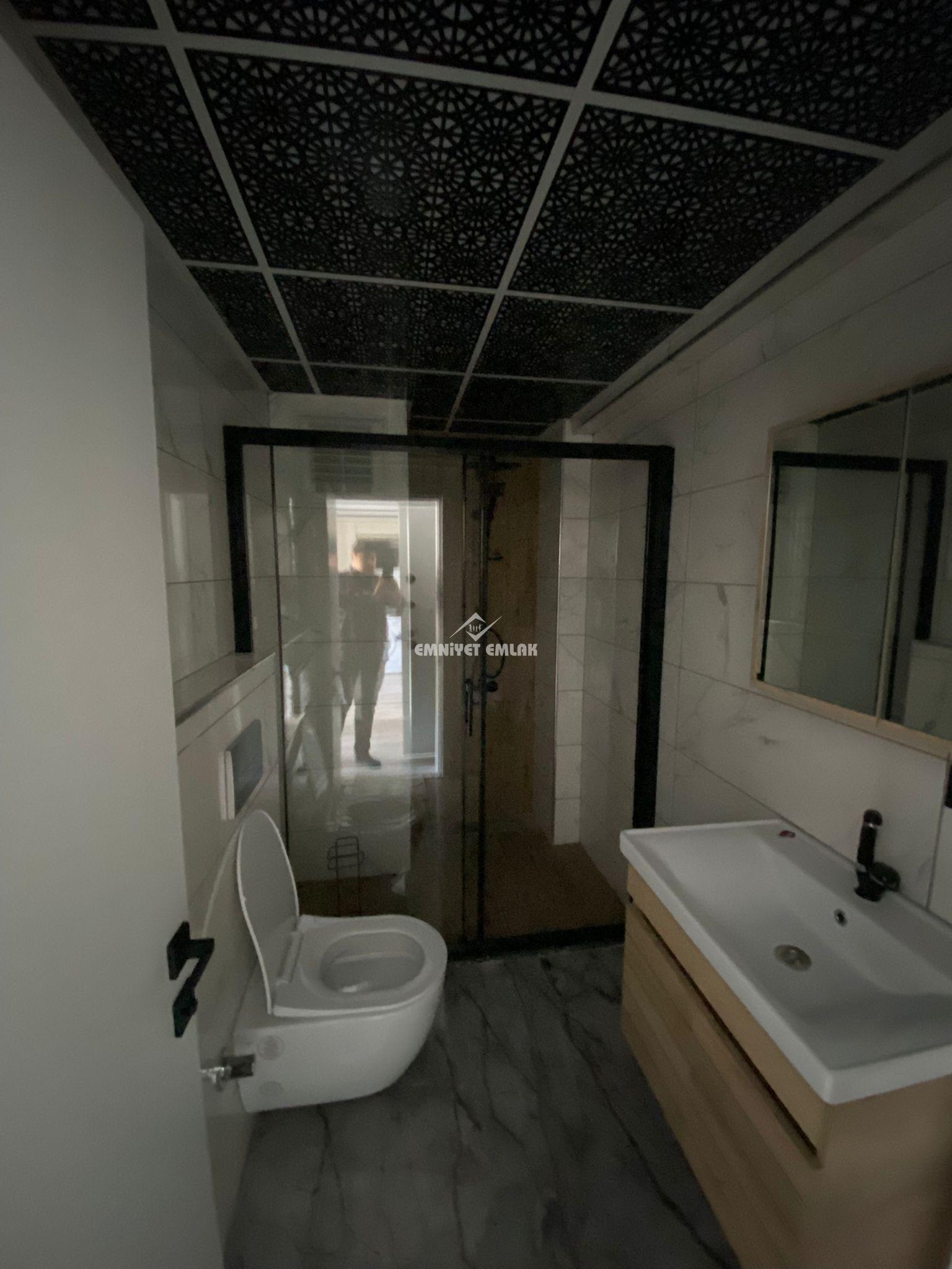 KEMER MEVKİİ’NDE SIFIR 1+1 EŞYALI KİRALIK DAİRE