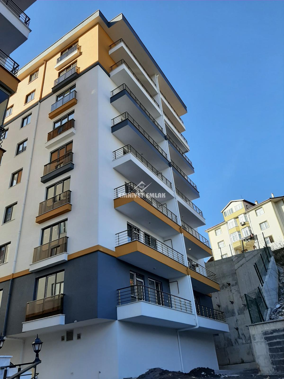 Kepez Polis Noktası Mevkii Satılık 3+1 Daire