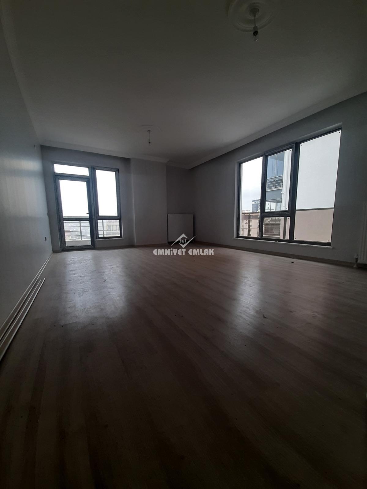 Kepez Polis Noktası Mevkii Satılık 3+1 Daire