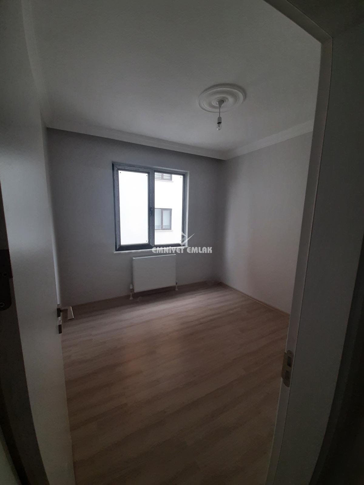 Kepez Polis Noktası Mevkii Satılık 3+1 Daire