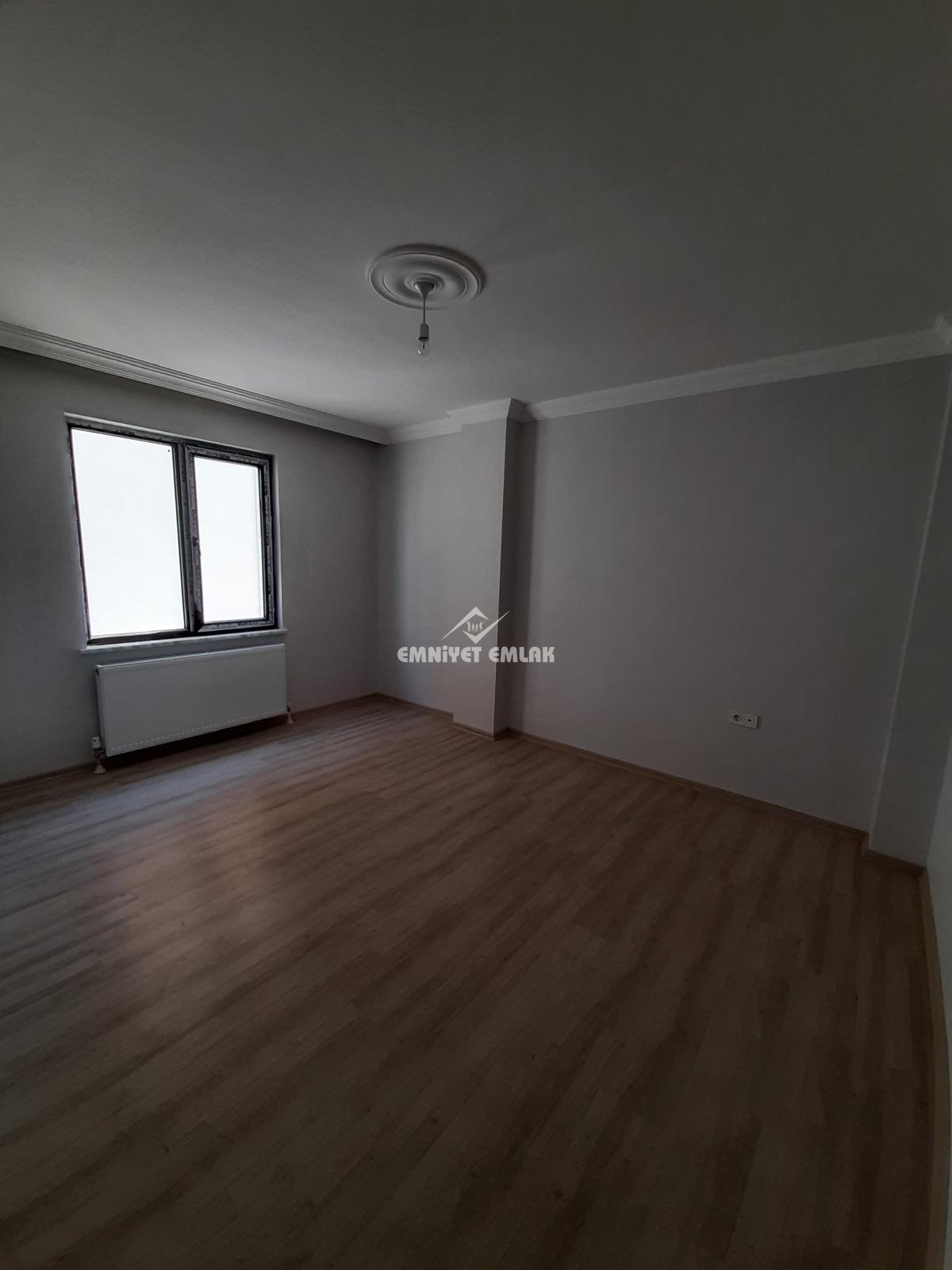 Kepez Polis Noktası Mevkii Satılık 3+1 Daire