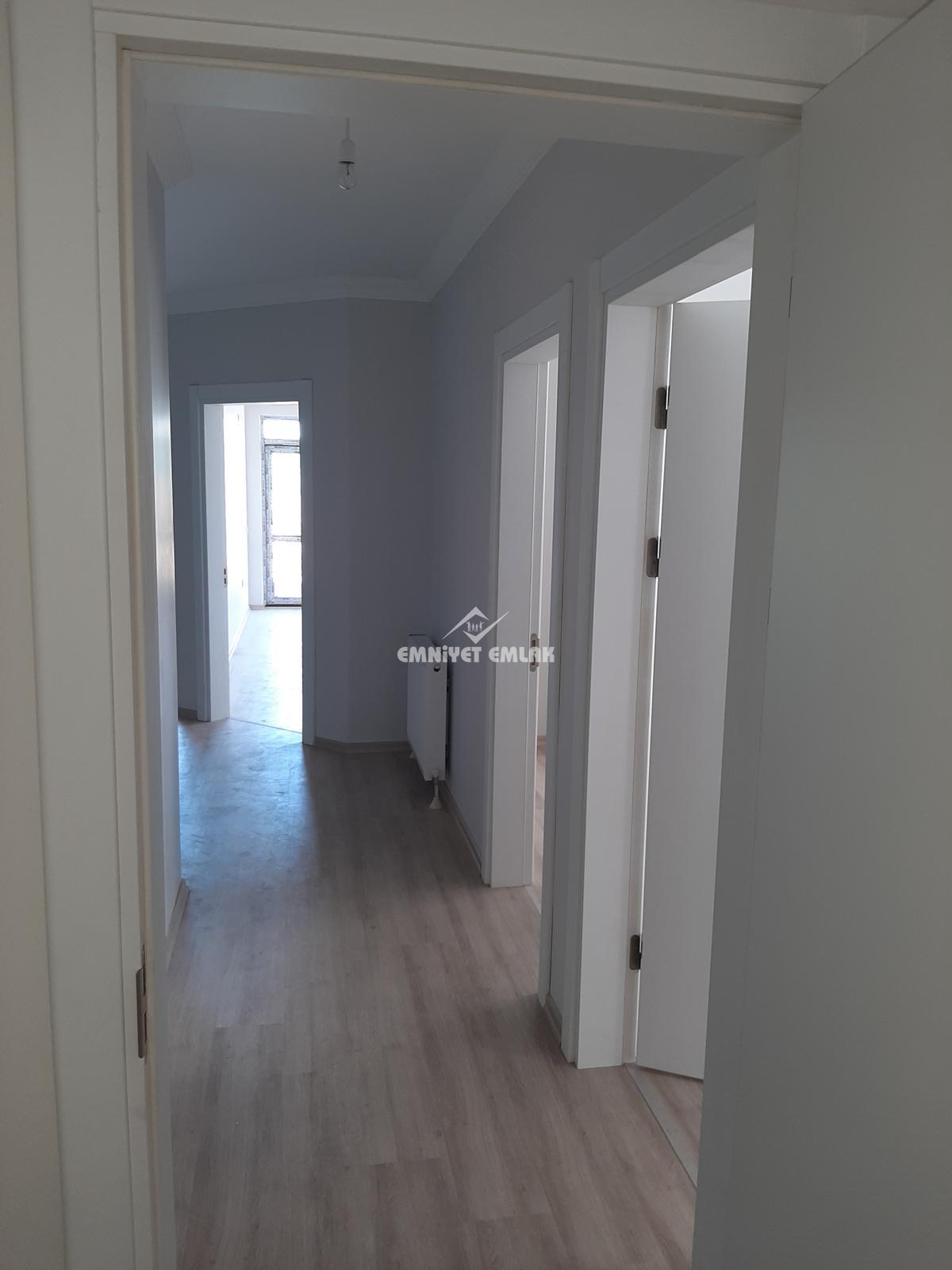 Kepez Polis Noktası Mevkii Satılık 3+1 Daire