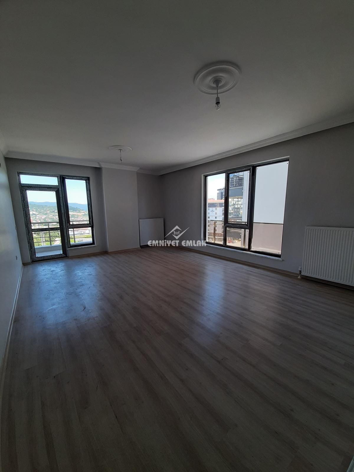 Kepez Polis Noktası Mevkii Satılık 3+1 Daire