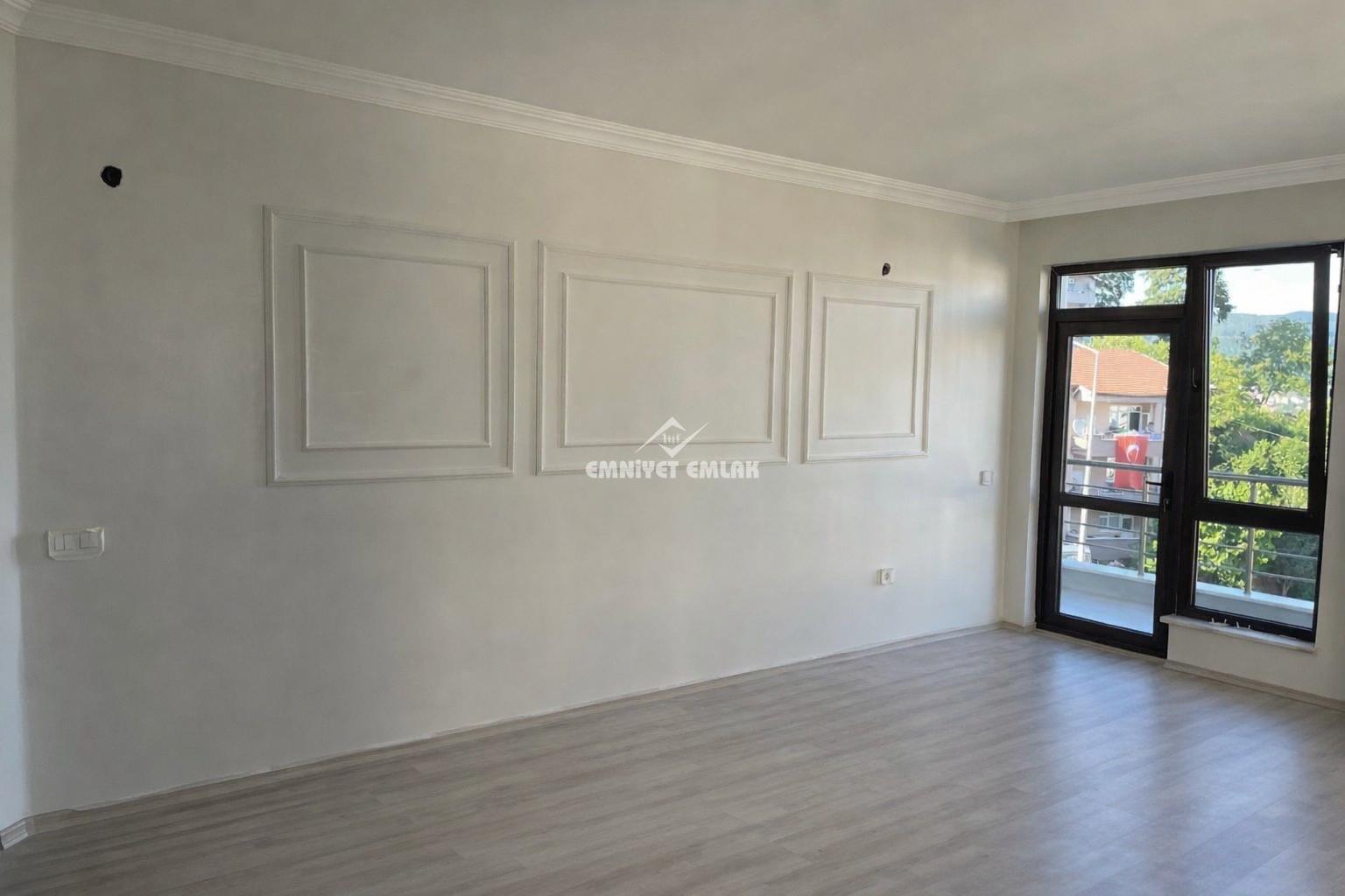 Kepez Polis Noktası Mevkii Satılık 3+1 Daire
