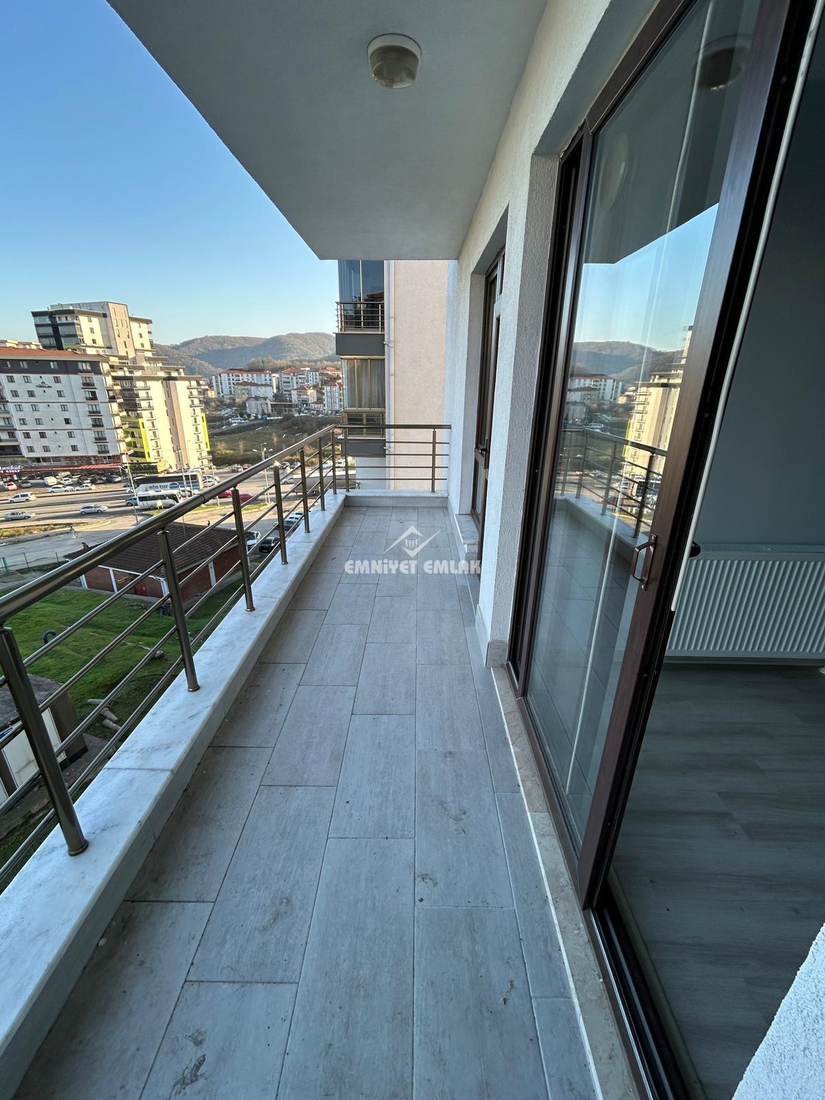Kepez Polis Noktası Mevkii Satılık 3+1 Daire
