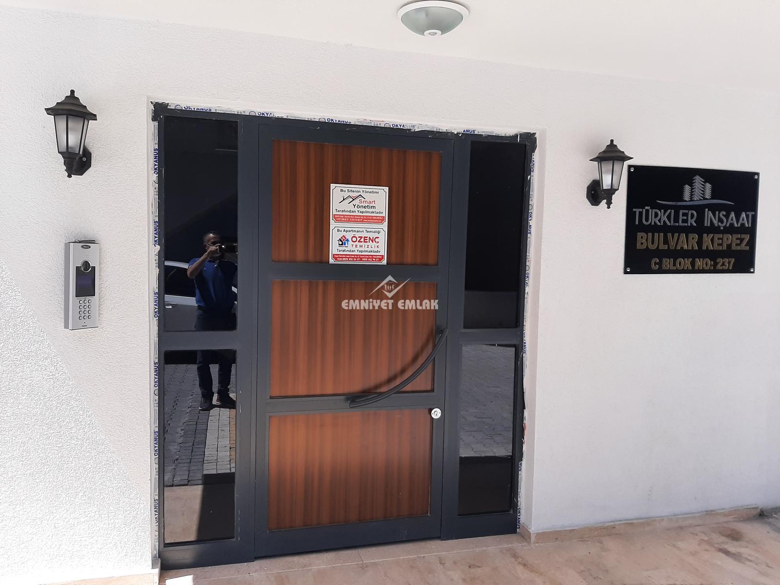 Kepez Polis Noktası Mevkii Satılık 3+1 Daire