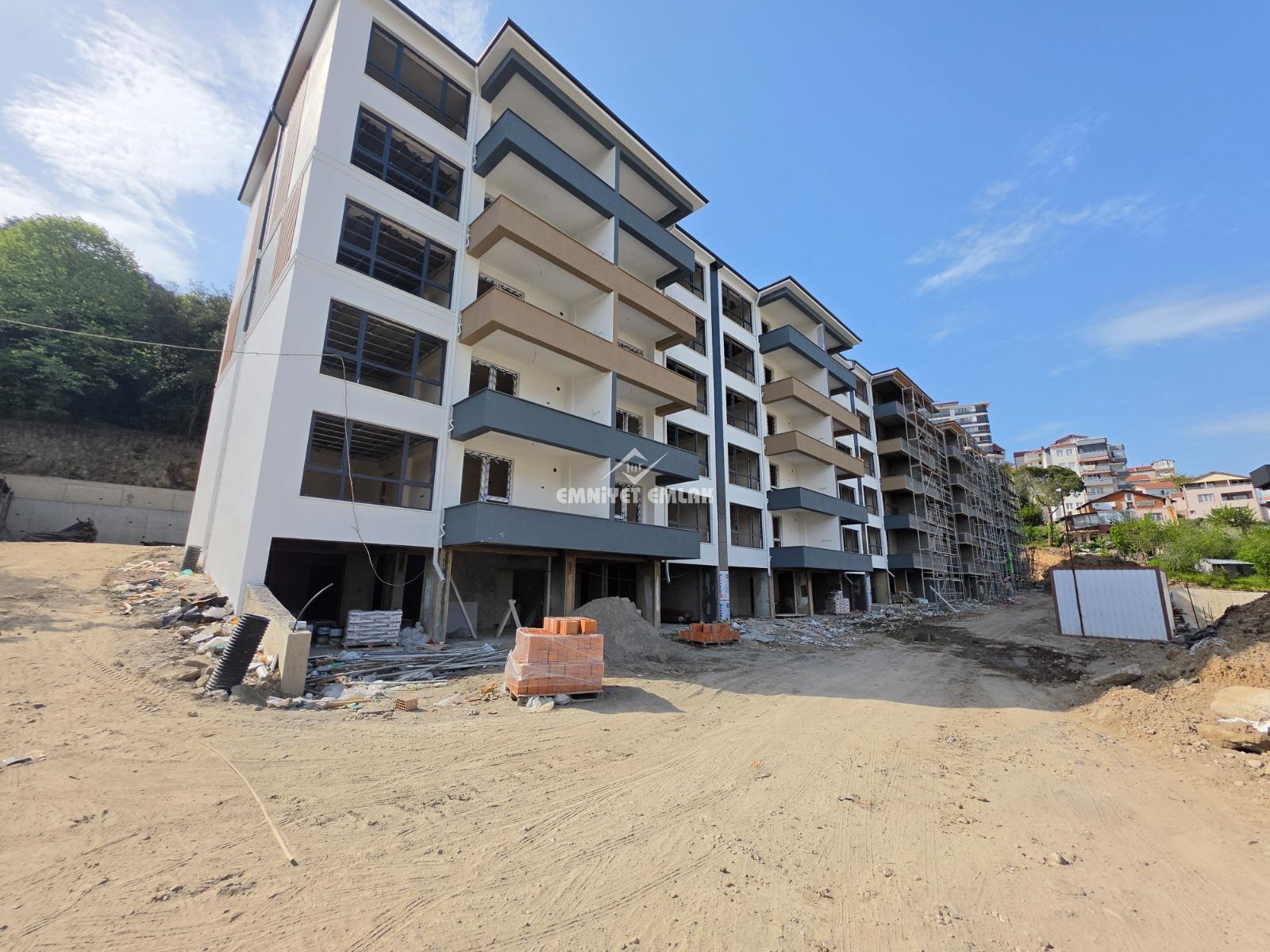 Kdz. Ereğli Kırmacı Okullar Bölgesi’nde Havuzlu 1+1 Satılık Daire