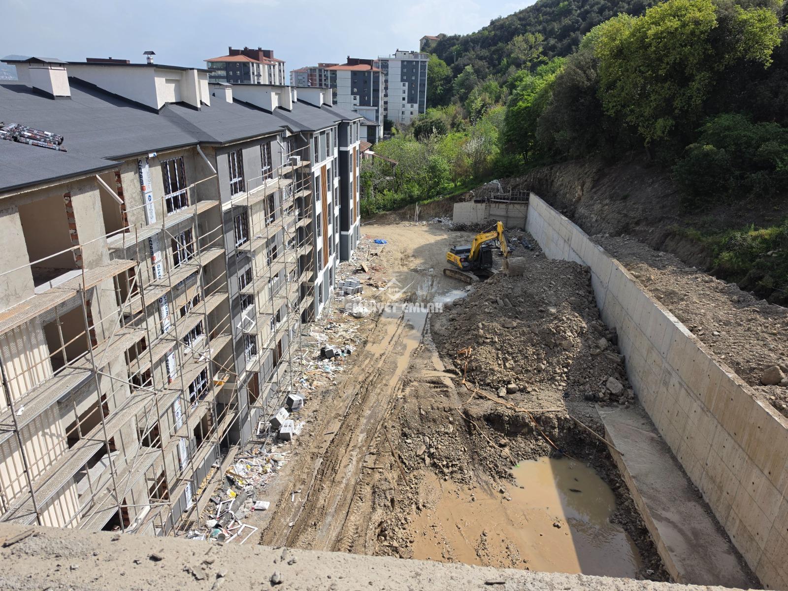 Kdz. Ereğli Kırmacı Okullar Bölgesi’nde Havuzlu 1+1 Satılık Daire