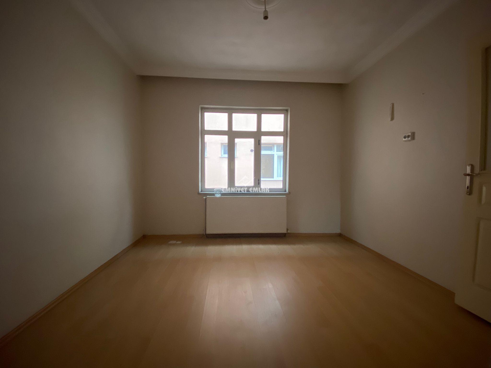 Kdz. Ereğli Karga Mahallesinde Çarşıya Yakın 3+1 Kiralık Daire