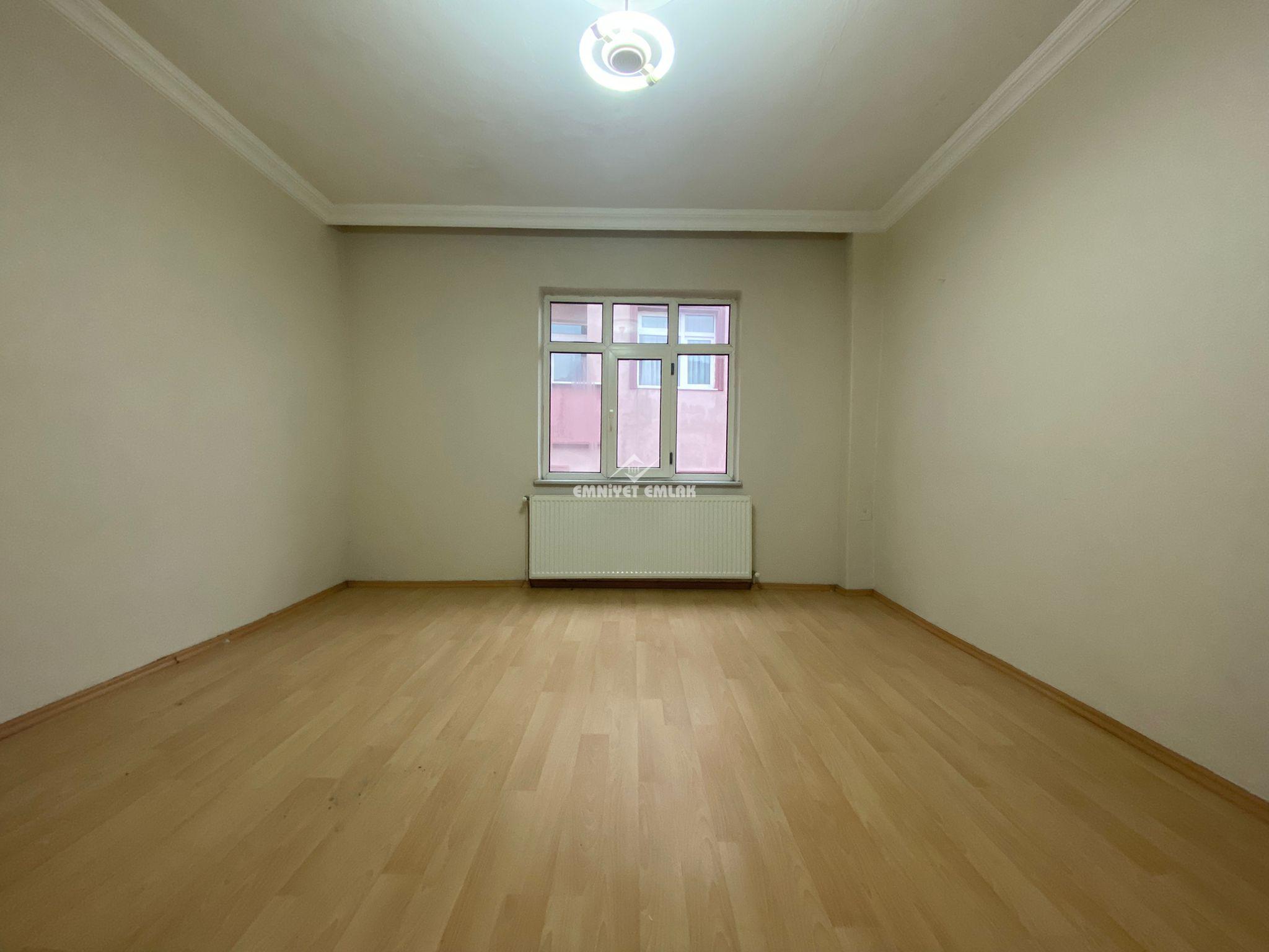 Kdz. Ereğli Karga Mahallesinde Çarşıya Yakın 3+1 Kiralık Daire