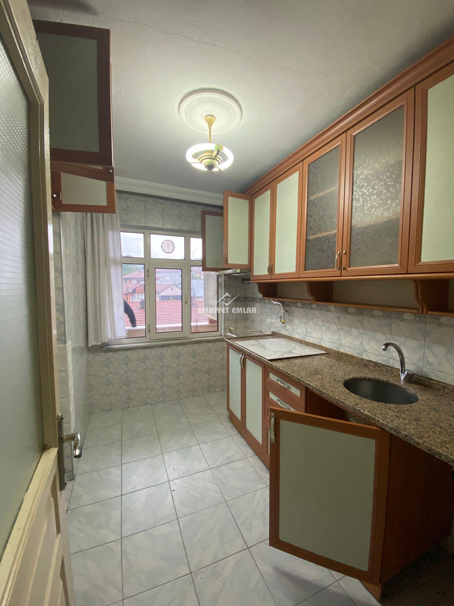 Kdz. Ereğli Karga Mahallesinde Çarşıya Yakın 3+1 Kiralık Daire