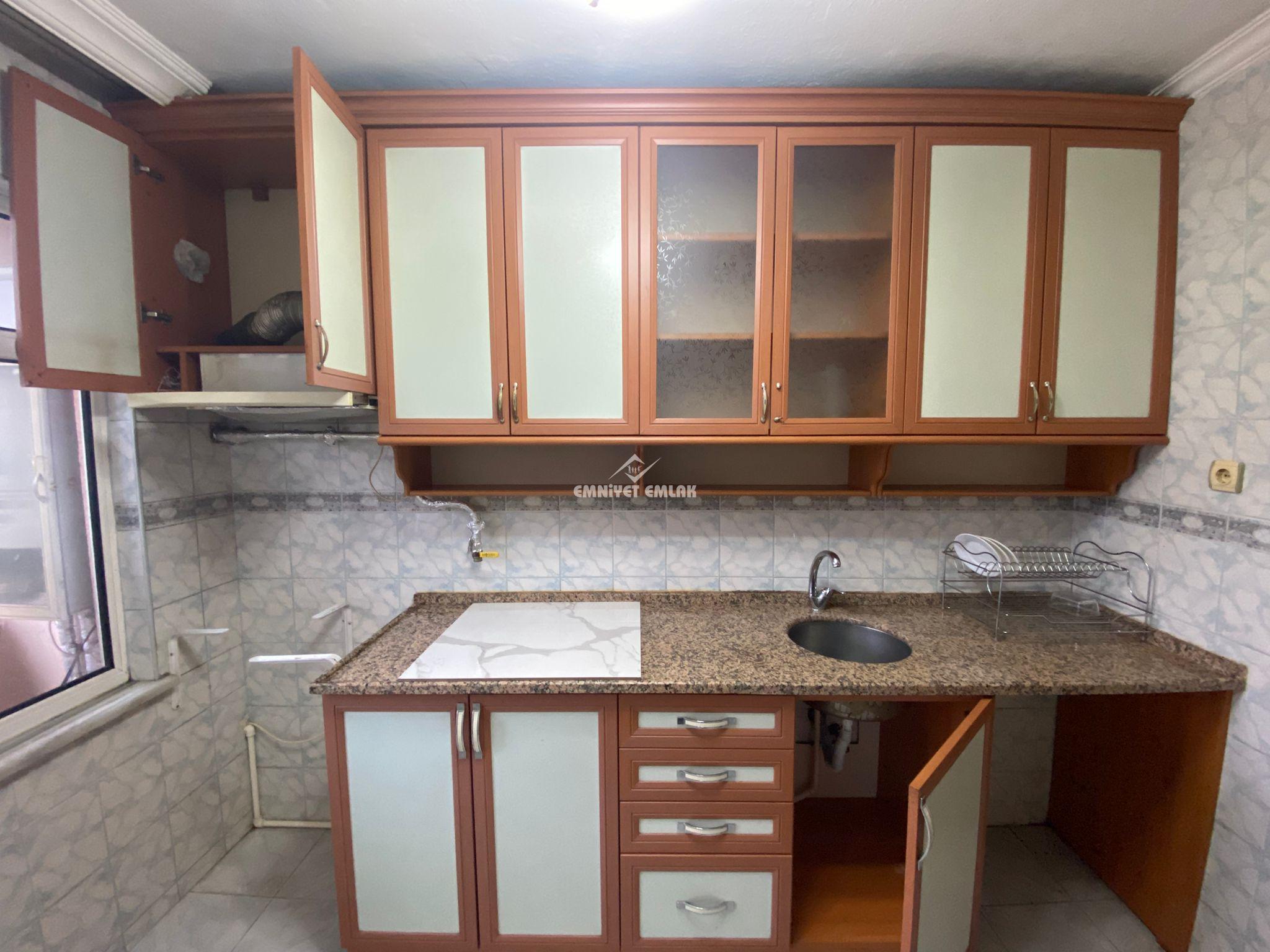 Kdz. Ereğli Karga Mahallesinde Çarşıya Yakın 3+1 Kiralık Daire